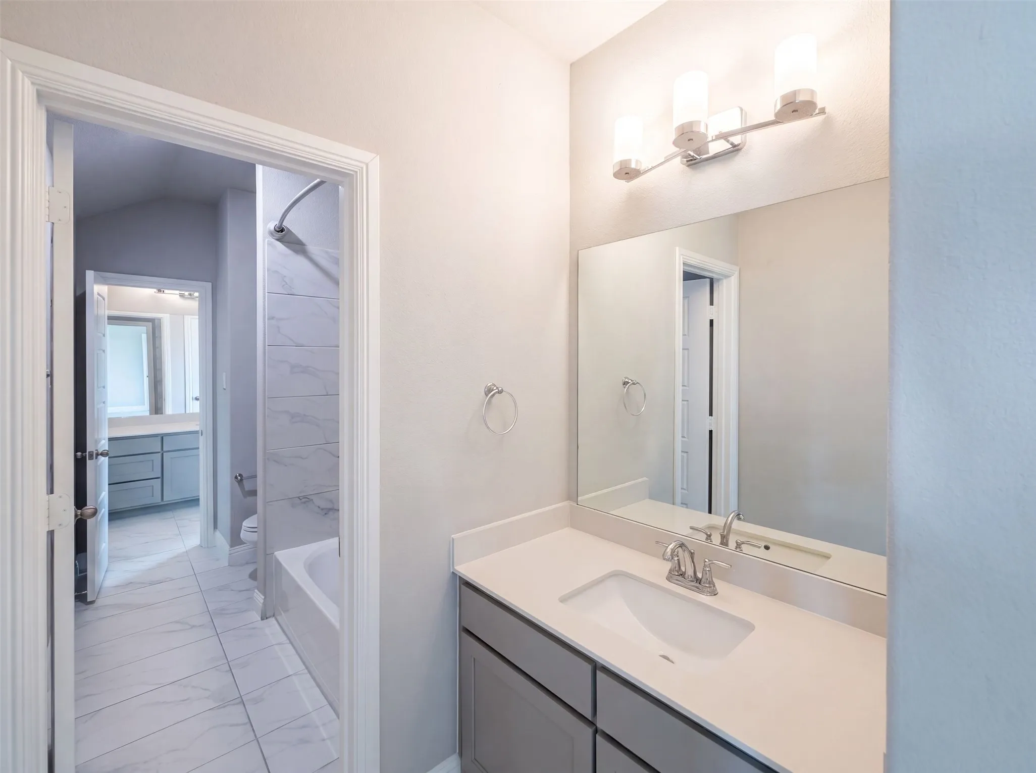 Single Family Residence For Sale in Collin County , 7592 Sanctuary Drive, Frisco, Texas 75033, 4 Bedroom, 4 Bathroom, 2 Garage spaces, 3,552 Sqft, built in 2021, mls#21333603, Real Estate Agent in Frisco, Homes For Sale in Collin county, Homes For Sale in Frisco, Realtor in Frisco Texas, Real Estate Brokerage Independent Realty Texas, Luminita Cordes Realtor