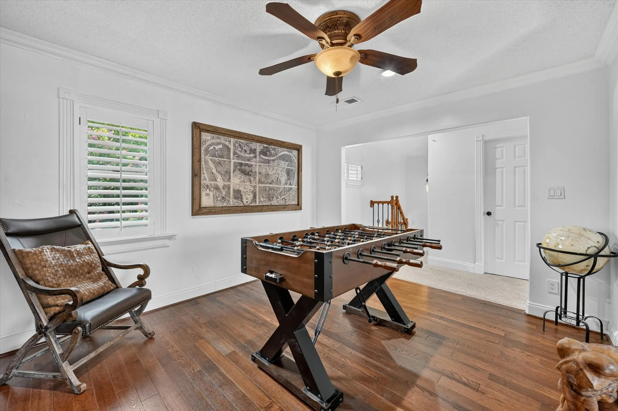 Single Family Residence For Sale in Denton County , 1946 Sussex Drive, Carrollton, Texas 75007, 4 Bedroom, 4 Bathroom, Garage spaces, 3,568 Sqft, built in 1978, mls#21333610, Real Estate Agent in Carrollton, Homes For Sale in Denton county, Homes For Sale in Carrollton, Realtor in Carrollton Texas, Real Estate Brokerage Independent Realty Texas, Luminita Cordes Realtor