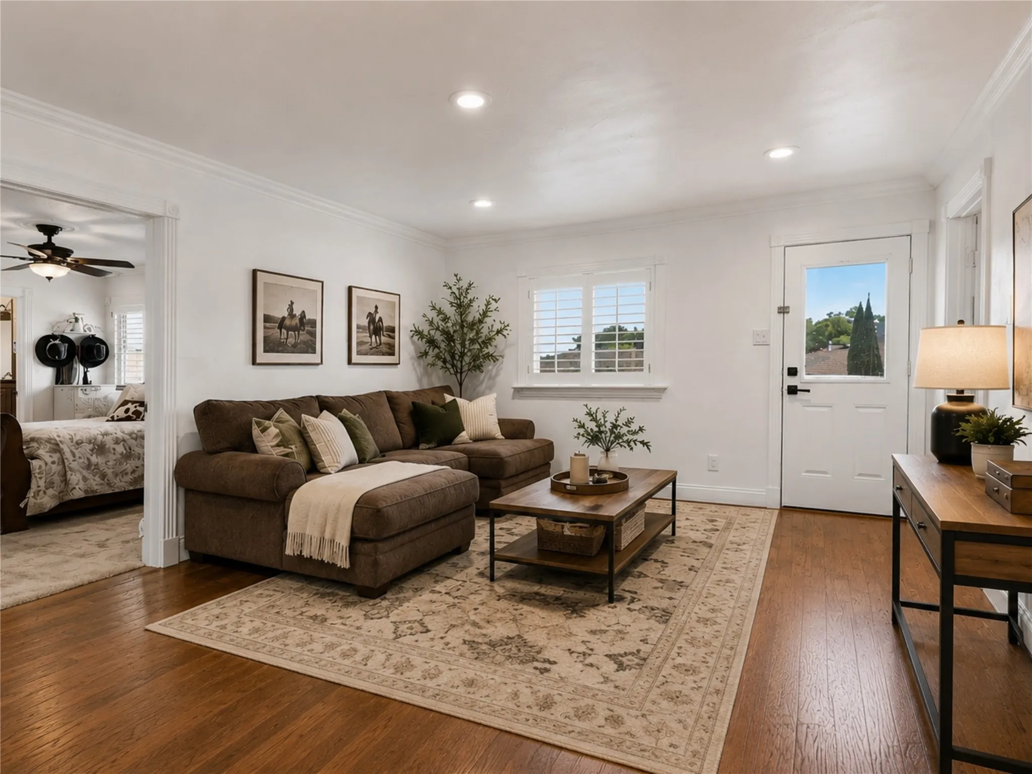 Single Family Residence For Sale in Denton County , 1946 Sussex Drive, Carrollton, Texas 75007, 4 Bedroom, 4 Bathroom, Garage spaces, 3,568 Sqft, built in 1978, mls#21333610, Real Estate Agent in Carrollton, Homes For Sale in Denton county, Homes For Sale in Carrollton, Realtor in Carrollton Texas, Real Estate Brokerage Independent Realty Texas, Luminita Cordes Realtor