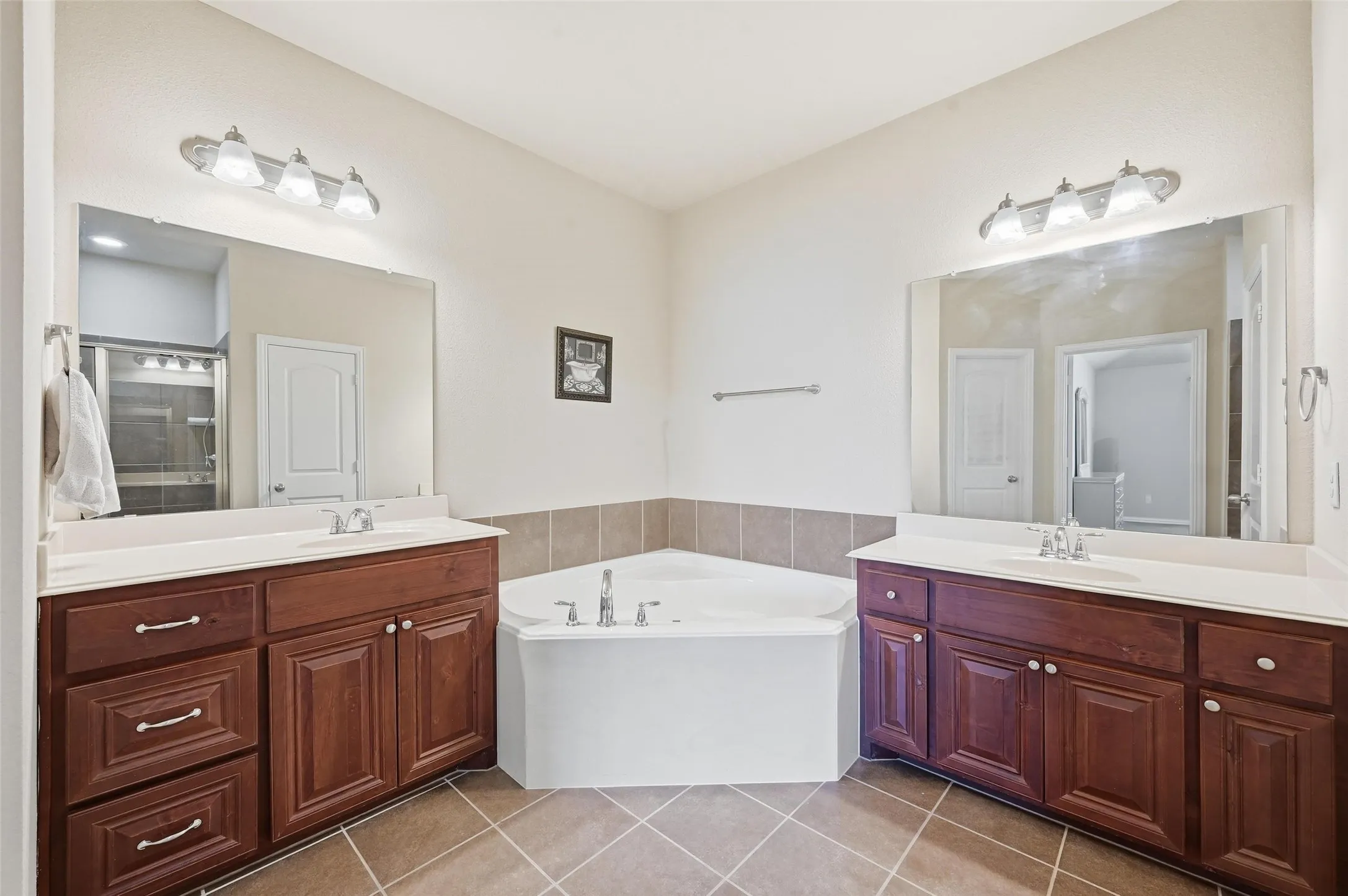 Townhouse For Sale in Dallas County , 4222 Nia Drive, Irving, Texas 75038, 3 Bedroom, 3 Bathroom, 2 Garage spaces, 2,004 Sqft, built in 2014, mls#21331992, Real Estate Agent in Irving, Homes For Sale in Dallas county, Homes For Sale in Irving, Realtor in Irving Texas, Real Estate Brokerage Independent Realty Texas, Luminita Cordes Realtor