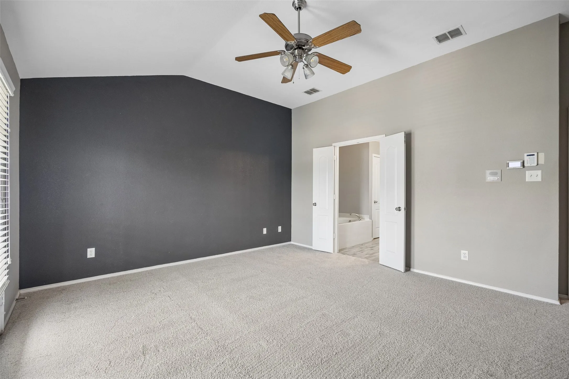 Townhouse For Sale in Dallas County , 2126 Mcparland Court, Carrollton, Texas 75006, 3 Bedroom, 4 Bathroom, 2 Garage spaces, 1,996 Sqft, built in 2008, mls#21333643, Real Estate Agent in Carrollton, Homes For Sale in Dallas county, Homes For Sale in Carrollton, Realtor in Carrollton Texas, Real Estate Brokerage Independent Realty Texas, Luminita Cordes Realtor