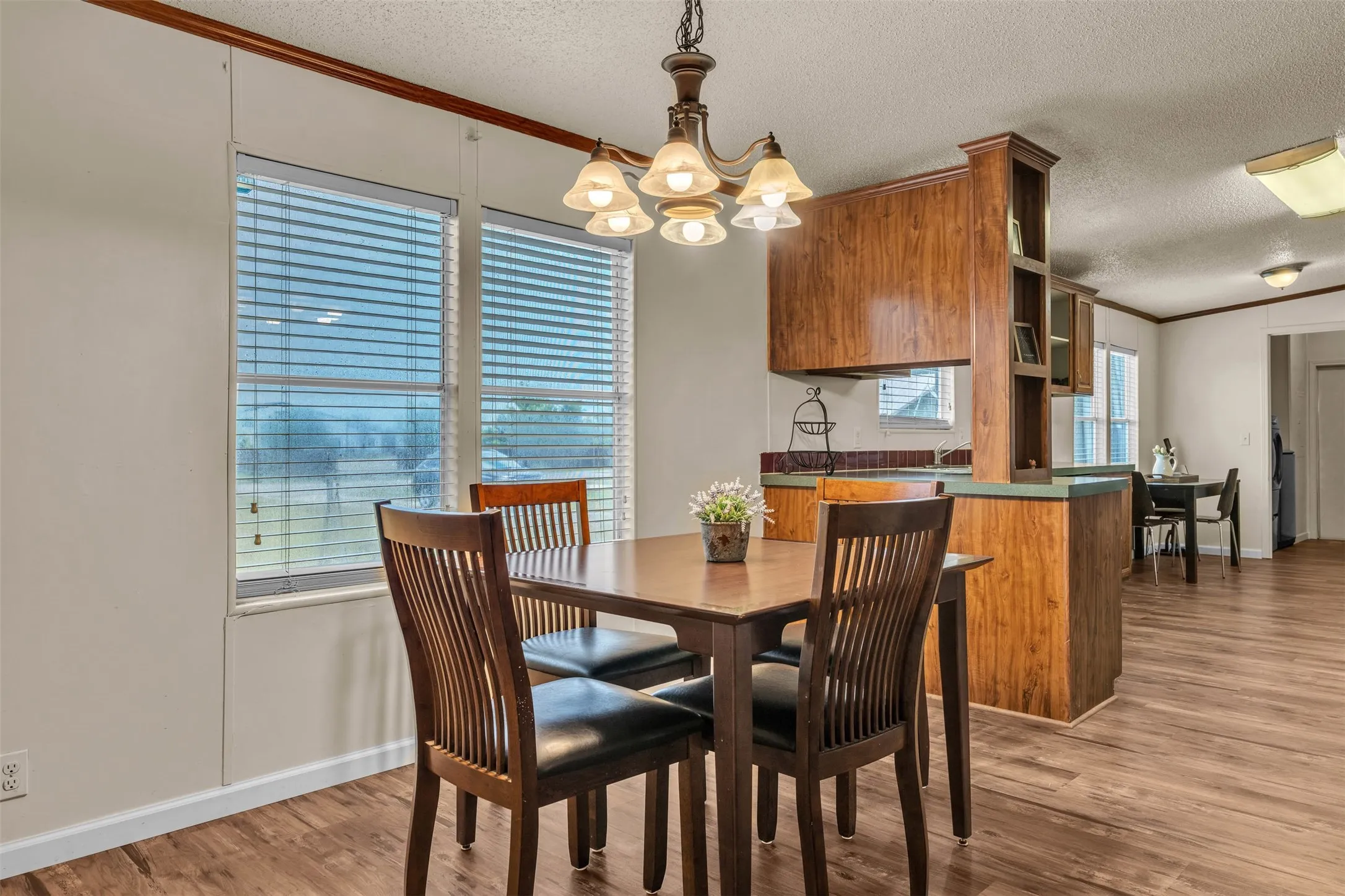 Mobile Home For Sale in Johnson County , 11625 Creekview Road, Crowley, Texas 76036, 3 Bedroom, 2 Bathroom, Garage spaces, 1,624 Sqft, built in 2000, mls#21333402, Real Estate Agent in Crowley, Homes For Sale in Johnson county, Homes For Sale in Crowley, Realtor in Crowley Texas, Real Estate Brokerage Independent Realty Texas, Luminita Cordes Realtor