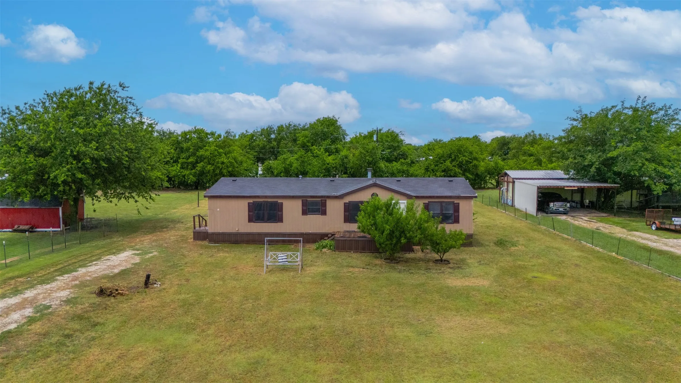 Mobile Home For Sale in Johnson County , 11625 Creekview Road, Crowley, Texas 76036, 3 Bedroom, 2 Bathroom, Garage spaces, 1,624 Sqft, built in 2000, mls#21333402, Real Estate Agent in Crowley, Homes For Sale in Johnson county, Homes For Sale in Crowley, Realtor in Crowley Texas, Real Estate Brokerage Independent Realty Texas, Luminita Cordes Realtor