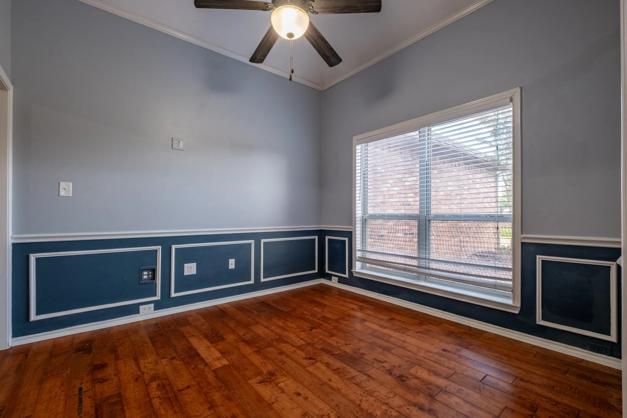 Single Family Residence For Sale in Denton County , 1502 Mission Hills Lane, Corinth, Texas 76210, 3 Bedroom, 3 Bathroom, 2 Garage spaces, 2,222 Sqft, built in 1987, mls#21333609, Real Estate Agent in Corinth, Homes For Sale in Denton county, Homes For Sale in Corinth, Realtor in Corinth Texas, Real Estate Brokerage Independent Realty Texas, Luminita Cordes Realtor