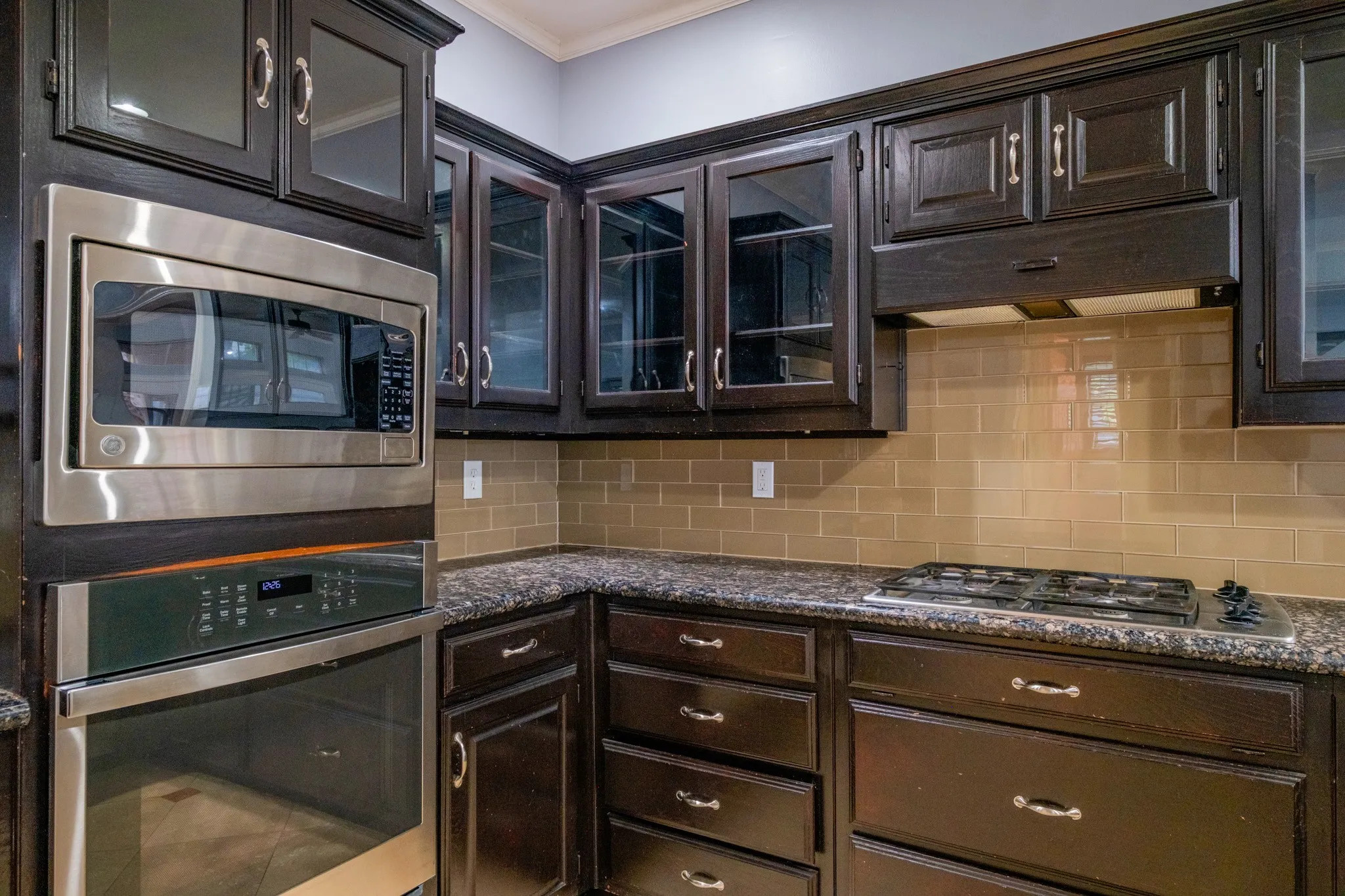 Single Family Residence For Sale in Denton County , 1502 Mission Hills Lane, Corinth, Texas 76210, 3 Bedroom, 3 Bathroom, 2 Garage spaces, 2,222 Sqft, built in 1987, mls#21333609, Real Estate Agent in Corinth, Homes For Sale in Denton county, Homes For Sale in Corinth, Realtor in Corinth Texas, Real Estate Brokerage Independent Realty Texas, Luminita Cordes Realtor