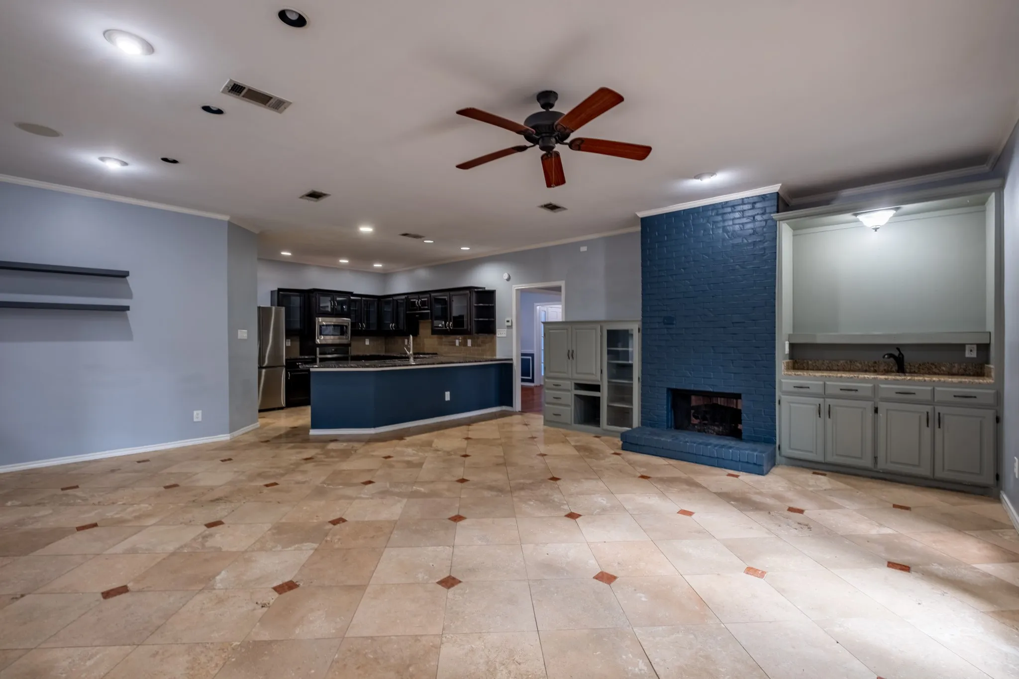 Single Family Residence For Sale in Denton County , 1502 Mission Hills Lane, Corinth, Texas 76210, 3 Bedroom, 3 Bathroom, 2 Garage spaces, 2,222 Sqft, built in 1987, mls#21333609, Real Estate Agent in Corinth, Homes For Sale in Denton county, Homes For Sale in Corinth, Realtor in Corinth Texas, Real Estate Brokerage Independent Realty Texas, Luminita Cordes Realtor