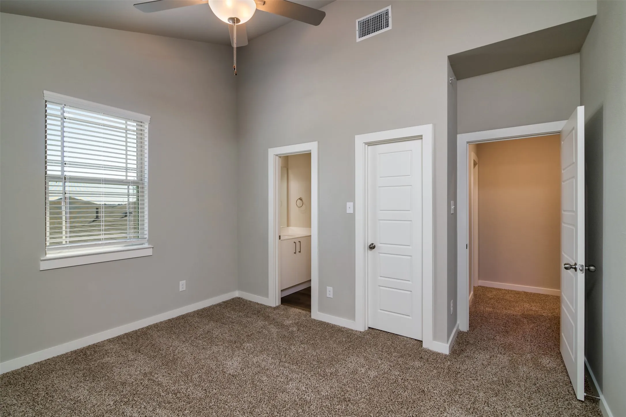 Apartment For Rent in Ellis County , 729 Harvest Moon Drive, Venus, Texas 76084, 2 Bedroom, 2 Bathroom, 1 Garage spaces, 1,134 Sqft, built in 2022, mls#21333648, Real Estate Agent in Venus, Homes For Rent in Ellis county, Homes For Rent in Venus, Realtor in Venus Texas, Real Estate Brokerage Independent Realty Texas, Luminita Cordes Realtor