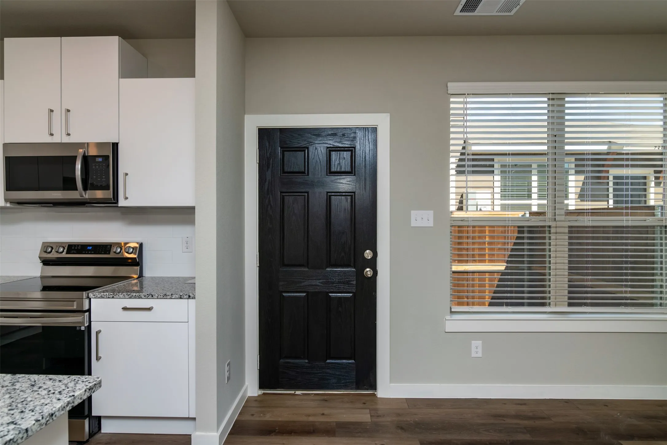 Apartment For Rent in Ellis County , 729 Harvest Moon Drive, Venus, Texas 76084, 2 Bedroom, 2 Bathroom, 1 Garage spaces, 1,134 Sqft, built in 2022, mls#21333648, Real Estate Agent in Venus, Homes For Rent in Ellis county, Homes For Rent in Venus, Realtor in Venus Texas, Real Estate Brokerage Independent Realty Texas, Luminita Cordes Realtor