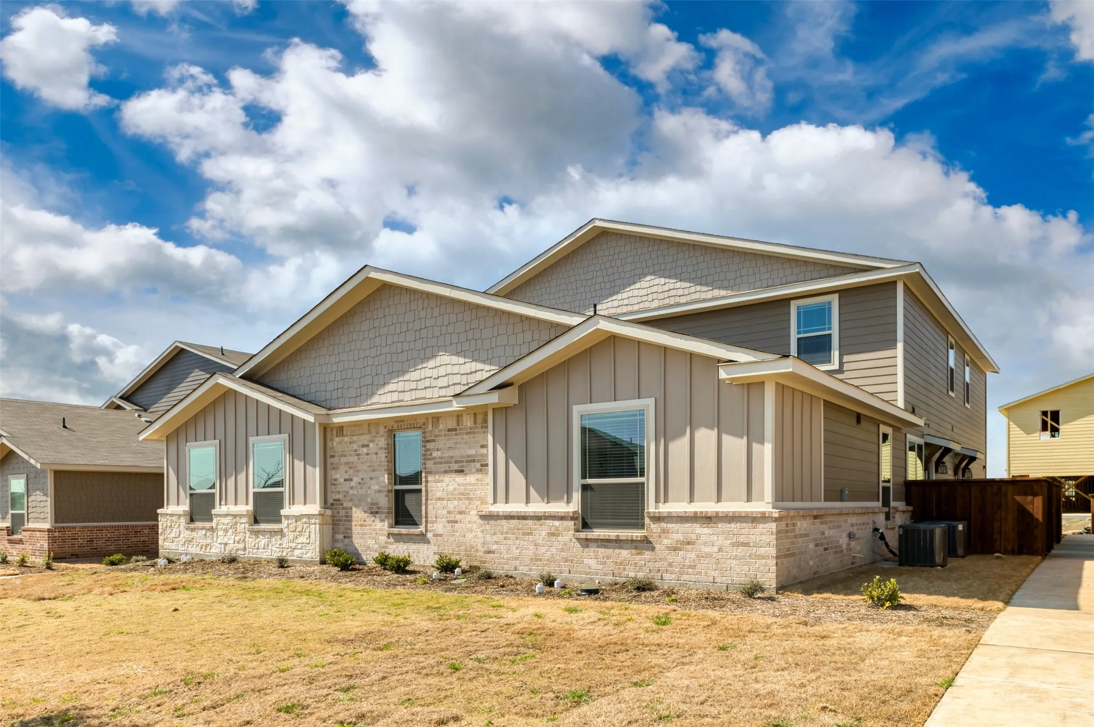 Apartment For Rent in Ellis County , 729 Harvest Moon Drive, Venus, Texas 76084, 2 Bedroom, 2 Bathroom, 1 Garage spaces, 1,134 Sqft, built in 2022, mls#21333648, Real Estate Agent in Venus, Homes For Rent in Ellis county, Homes For Rent in Venus, Realtor in Venus Texas, Real Estate Brokerage Independent Realty Texas, Luminita Cordes Realtor