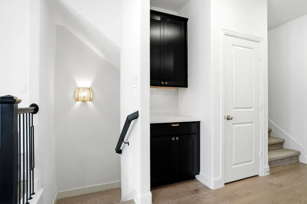 Townhouse For Sale in Dallas County , 7822 Bayside Drive, Rowlett, Texas 75088, 3 Bedroom, 4 Bathroom, 2 Garage spaces, 2,223 Sqft, built in 2022, mls#21333427, Real Estate Agent in Rowlett, Homes For Sale in Dallas county, Homes For Sale in Rowlett, Realtor in Rowlett Texas, Real Estate Brokerage Independent Realty Texas, Luminita Cordes Realtor