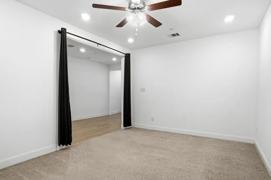 Townhouse For Sale in Dallas County , 7822 Bayside Drive, Rowlett, Texas 75088, 3 Bedroom, 4 Bathroom, 2 Garage spaces, 2,223 Sqft, built in 2022, mls#21333427, Real Estate Agent in Rowlett, Homes For Sale in Dallas county, Homes For Sale in Rowlett, Realtor in Rowlett Texas, Real Estate Brokerage Independent Realty Texas, Luminita Cordes Realtor