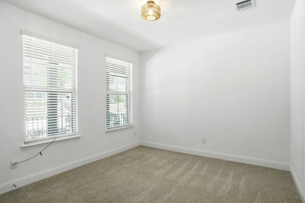 Townhouse For Sale in Dallas County , 7822 Bayside Drive, Rowlett, Texas 75088, 3 Bedroom, 4 Bathroom, 2 Garage spaces, 2,223 Sqft, built in 2022, mls#21333427, Real Estate Agent in Rowlett, Homes For Sale in Dallas county, Homes For Sale in Rowlett, Realtor in Rowlett Texas, Real Estate Brokerage Independent Realty Texas, Luminita Cordes Realtor