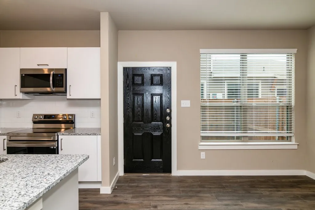 Apartment For Rent in Ellis County , 605 Harvest Moon Drive, Venus, Texas 76084, 2 Bedroom, 2 Bathroom, 1 Garage spaces, 1,134 Sqft, built in 2022, mls#21333664, Real Estate Agent in Venus, Homes For Rent in Ellis county, Homes For Rent in Venus, Realtor in Venus Texas, Real Estate Brokerage Independent Realty Texas, Luminita Cordes Realtor