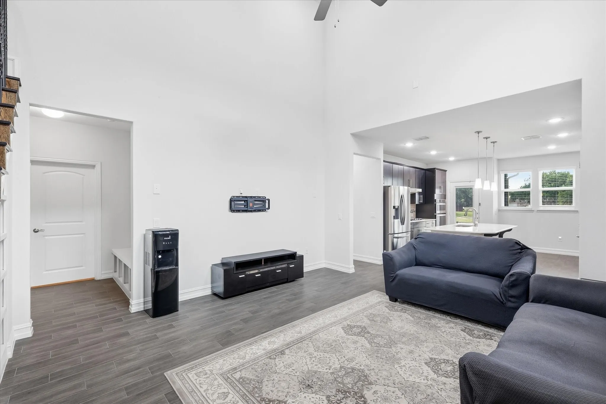 Single Family Residence For Sale in Dallas County , 217 Jones Street, Irving, Texas 75063, 3 Bedroom, 3 Bathroom, 2 Garage spaces, 1,661 Sqft, built in 2021, mls#21333421, Real Estate Agent in Irving, Homes For Sale in Dallas county, Homes For Sale in Irving, Realtor in Irving Texas, Real Estate Brokerage Independent Realty Texas, Luminita Cordes Realtor
