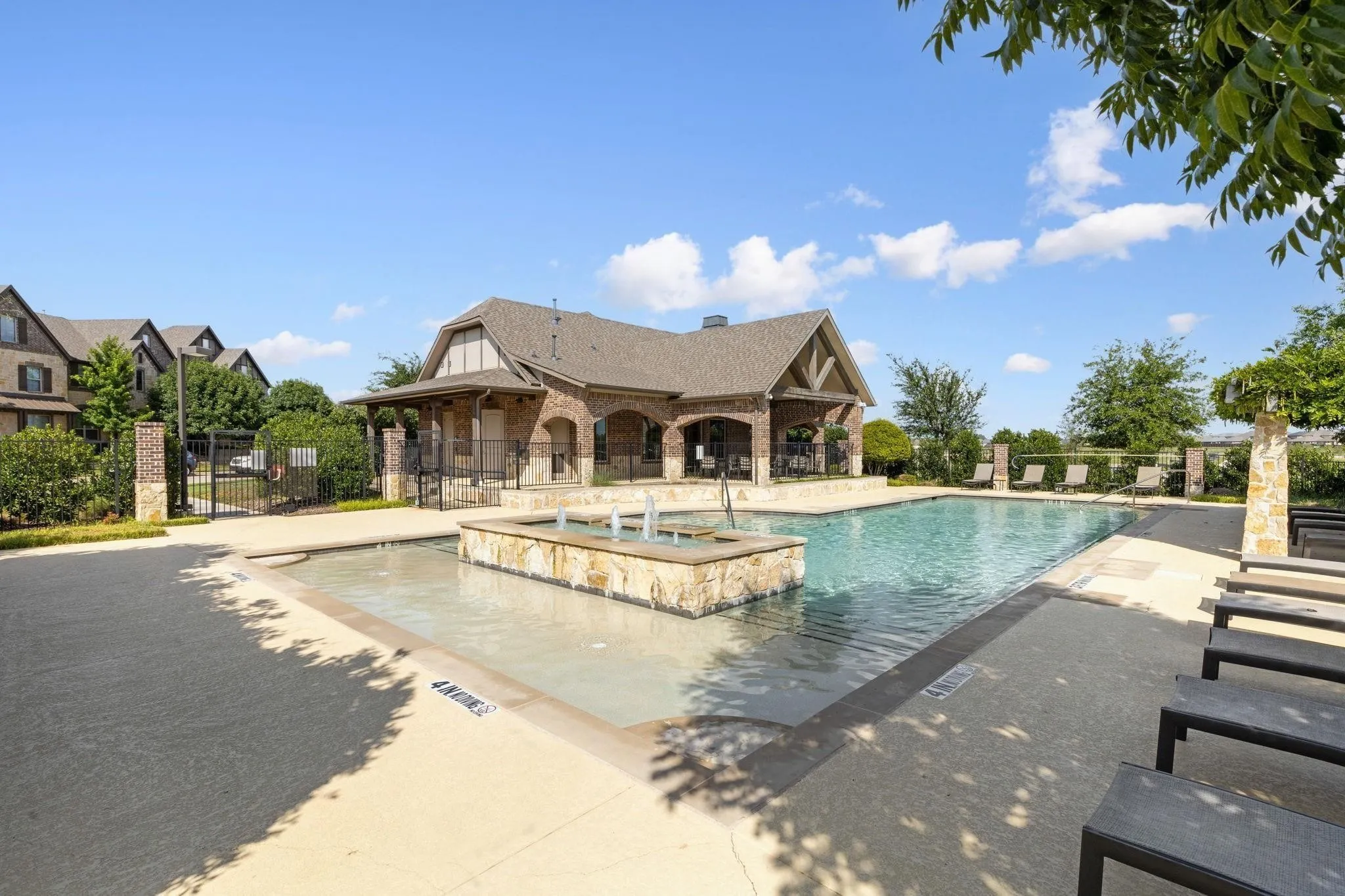 Townhouse For Sale in Collin County , 7213 Huckleberry Drive, Mc Kinney, Texas 75070, 3 Bedroom, 3 Bathroom, 2 Garage spaces, 1,974 Sqft, built in 2018, mls#21332847, Real Estate Agent in Mc Kinney, Homes For Sale in Collin county, Homes For Sale in Mc Kinney, Realtor in Mc Kinney Texas, Real Estate Brokerage Independent Realty Texas, Luminita Cordes Realtor
