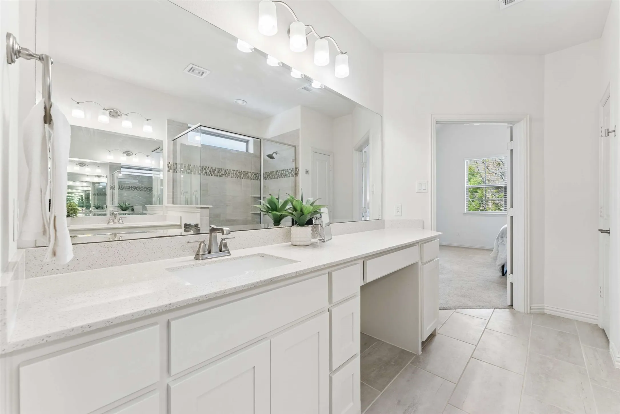 Townhouse For Sale in Collin County , 7213 Huckleberry Drive, Mc Kinney, Texas 75070, 3 Bedroom, 3 Bathroom, 2 Garage spaces, 1,974 Sqft, built in 2018, mls#21332847, Real Estate Agent in Mc Kinney, Homes For Sale in Collin county, Homes For Sale in Mc Kinney, Realtor in Mc Kinney Texas, Real Estate Brokerage Independent Realty Texas, Luminita Cordes Realtor