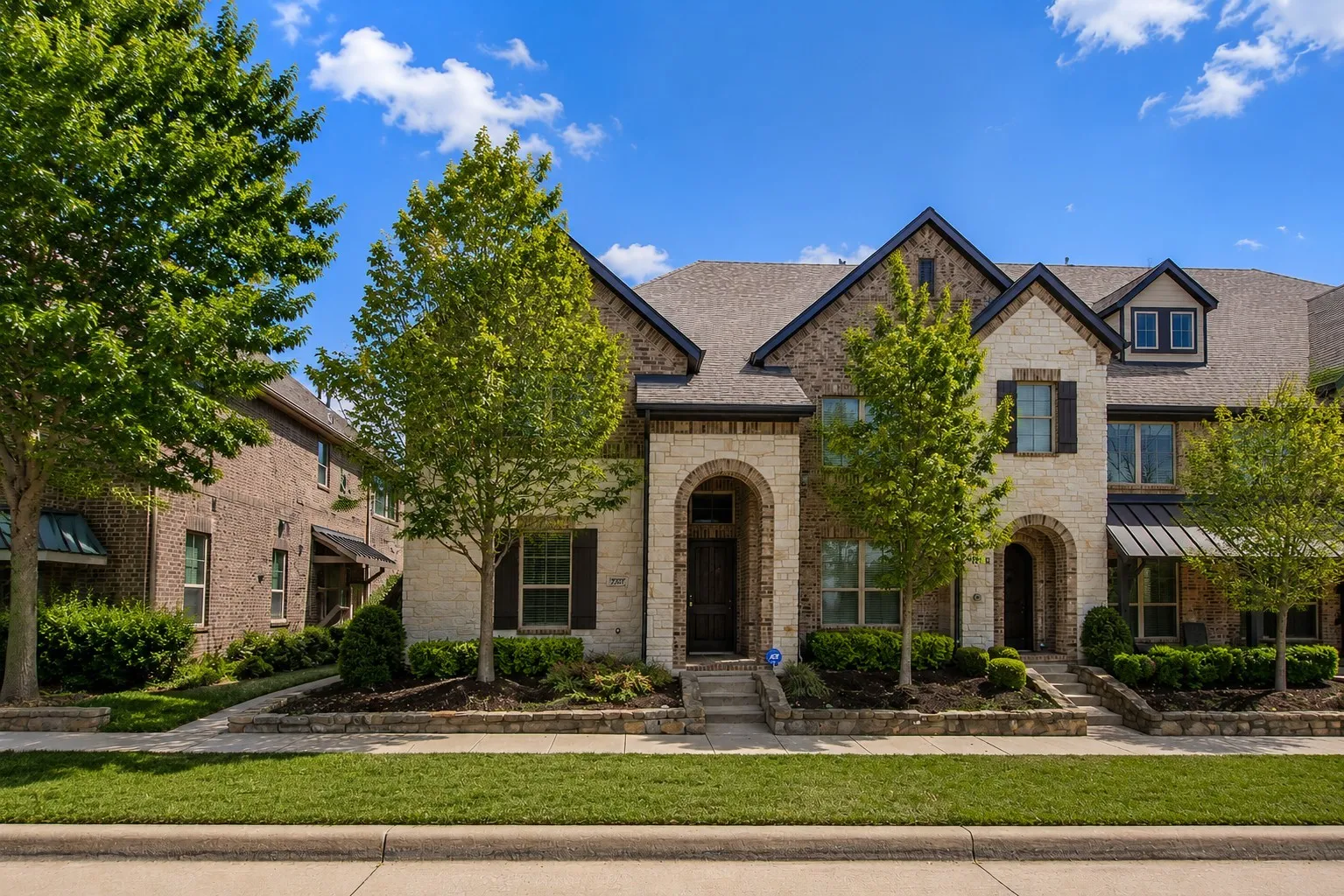 Townhouse For Sale in Collin County , 7213 Huckleberry Drive, Mc Kinney, Texas 75070, 3 Bedroom, 3 Bathroom, 2 Garage spaces, 1,974 Sqft, built in 2018, mls#21332847, Real Estate Agent in Mc Kinney, Homes For Sale in Collin county, Homes For Sale in Mc Kinney, Realtor in Mc Kinney Texas, Real Estate Brokerage Independent Realty Texas, Luminita Cordes Realtor