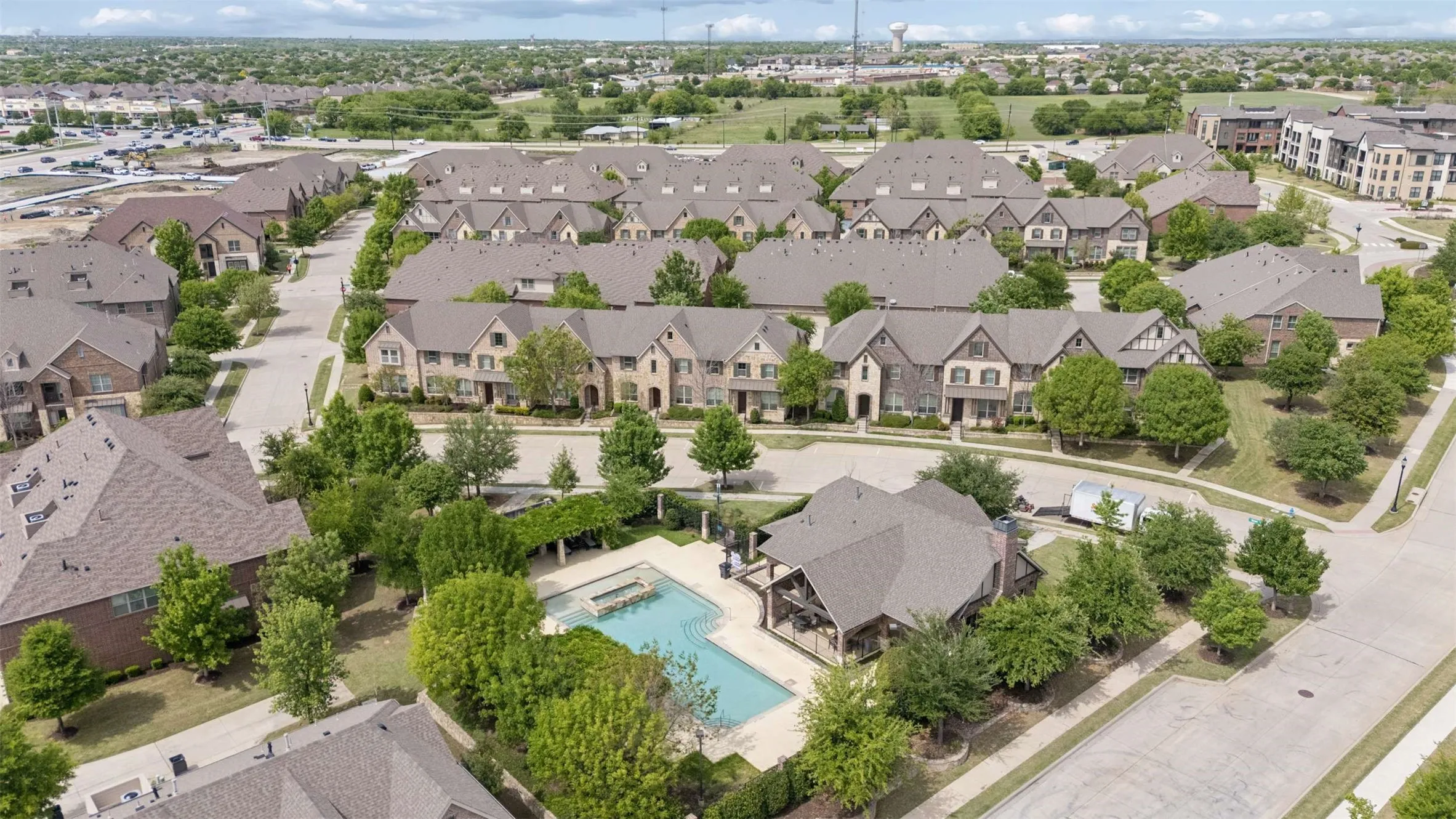 Townhouse For Sale in Collin County , 7213 Huckleberry Drive, Mc Kinney, Texas 75070, 3 Bedroom, 3 Bathroom, 2 Garage spaces, 1,974 Sqft, built in 2018, mls#21332847, Real Estate Agent in Mc Kinney, Homes For Sale in Collin county, Homes For Sale in Mc Kinney, Realtor in Mc Kinney Texas, Real Estate Brokerage Independent Realty Texas, Luminita Cordes Realtor