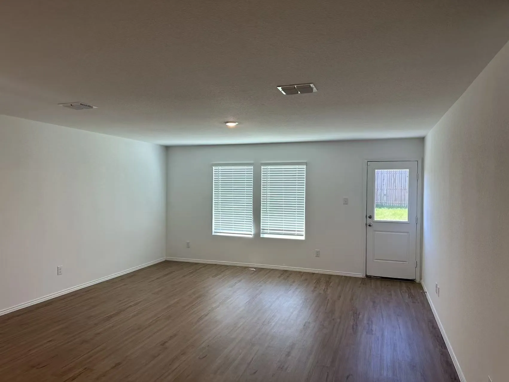 Single Family Residence For Rent in Collin County , 1132 Ashwood Drive, Princeton, Texas 75407, 3 Bedroom, 2 Bathroom, 2 Garage spaces, 1,474 Sqft, built in 2024, mls#21333673, Real Estate Agent in Princeton, Homes For Rent in Collin county, Homes For Rent in Princeton, Realtor in Princeton Texas, Real Estate Brokerage Independent Realty Texas, Luminita Cordes Realtor