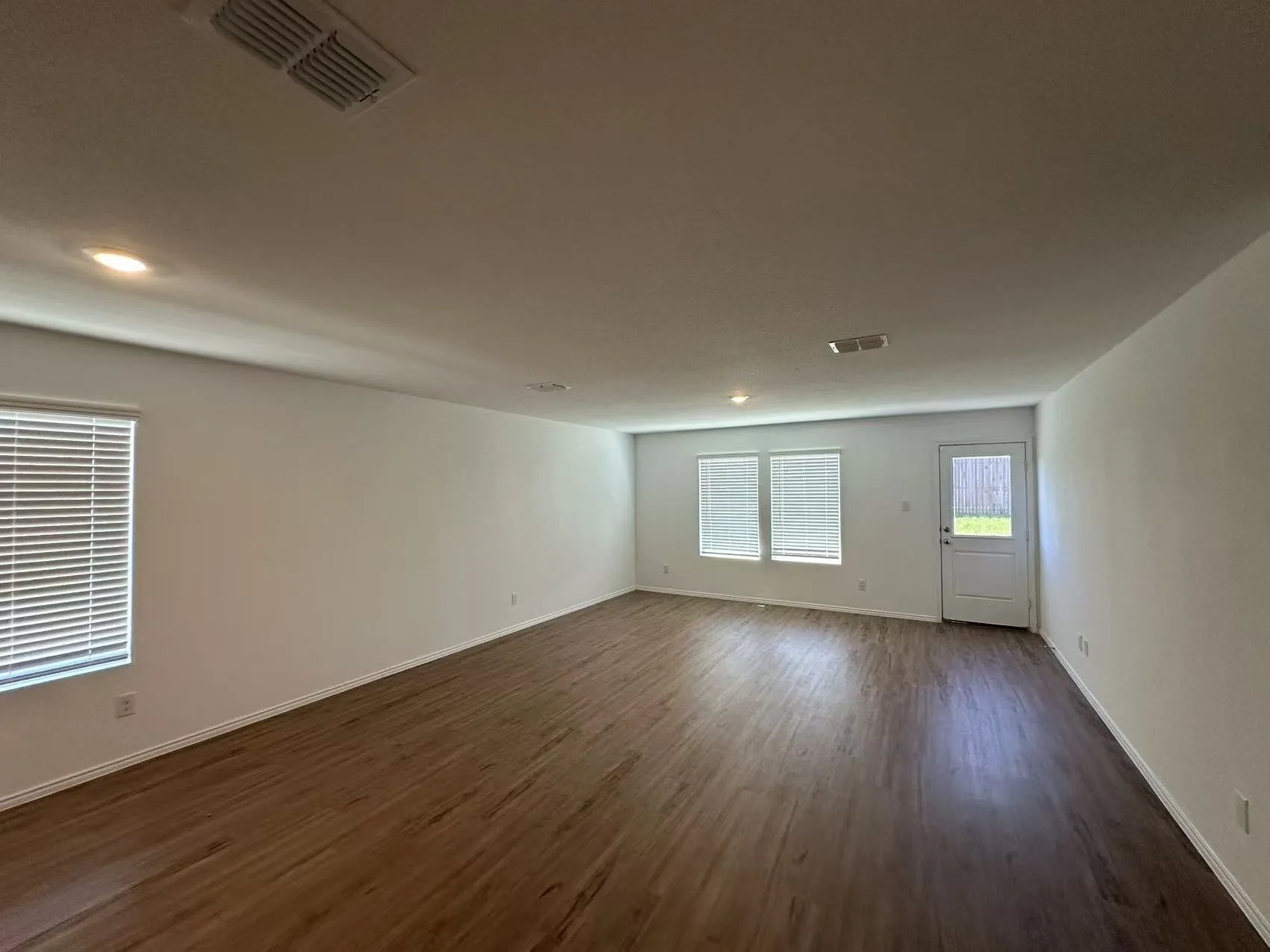 Single Family Residence For Rent in Collin County , 1132 Ashwood Drive, Princeton, Texas 75407, 3 Bedroom, 2 Bathroom, 2 Garage spaces, 1,474 Sqft, built in 2024, mls#21333673, Real Estate Agent in Princeton, Homes For Rent in Collin county, Homes For Rent in Princeton, Realtor in Princeton Texas, Real Estate Brokerage Independent Realty Texas, Luminita Cordes Realtor
