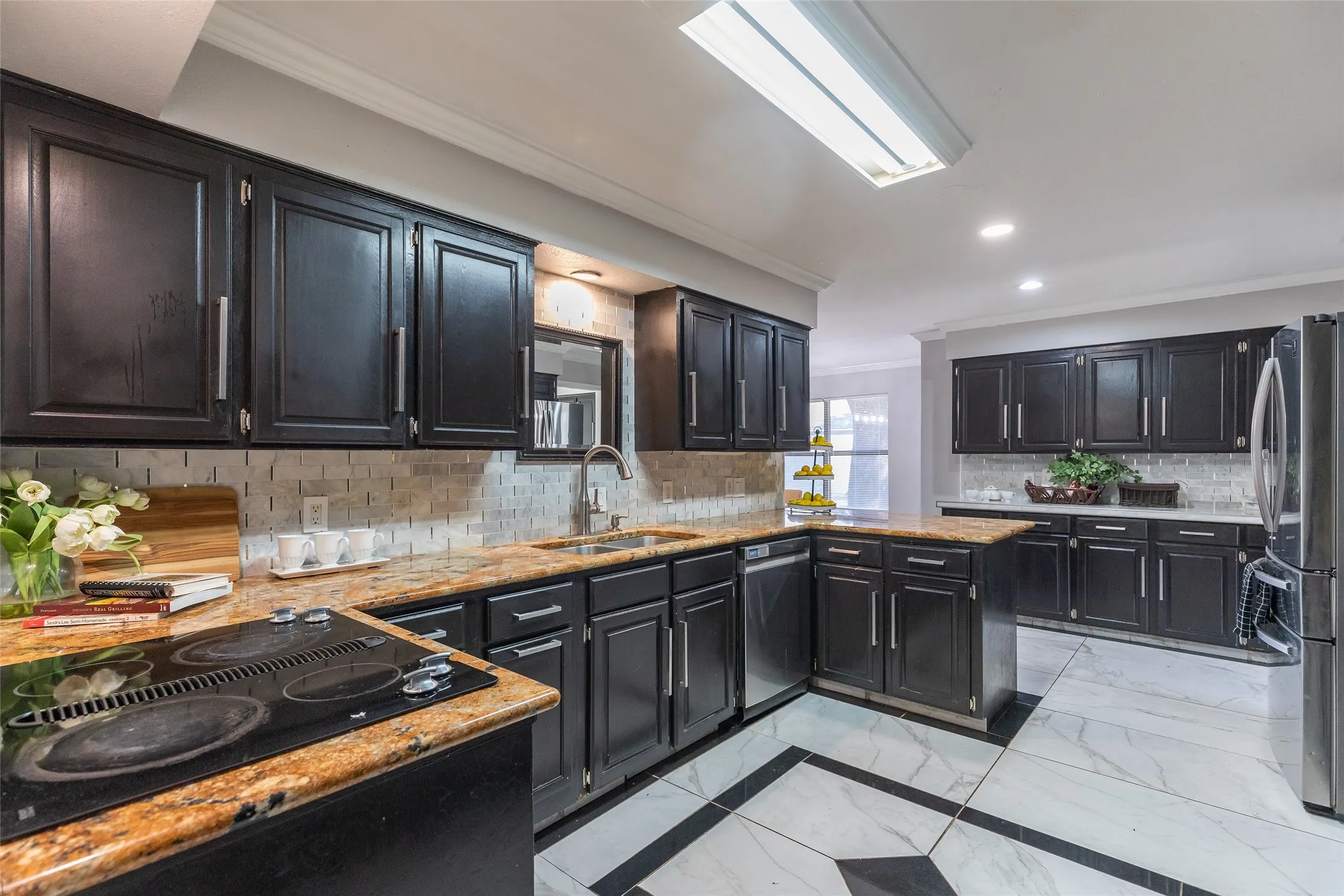 Single Family Residence For Sale in Taylor County , 46 Augusta Drive, Abilene, Texas 79606, 3 Bedroom, 3 Bathroom, 2 Garage spaces, 2,440 Sqft, built in 1981, mls#21332594, Real Estate Agent in Abilene, Homes For Sale in Taylor county, Homes For Sale in Abilene, Realtor in Abilene Texas, Real Estate Brokerage Independent Realty Texas, Luminita Cordes Realtor