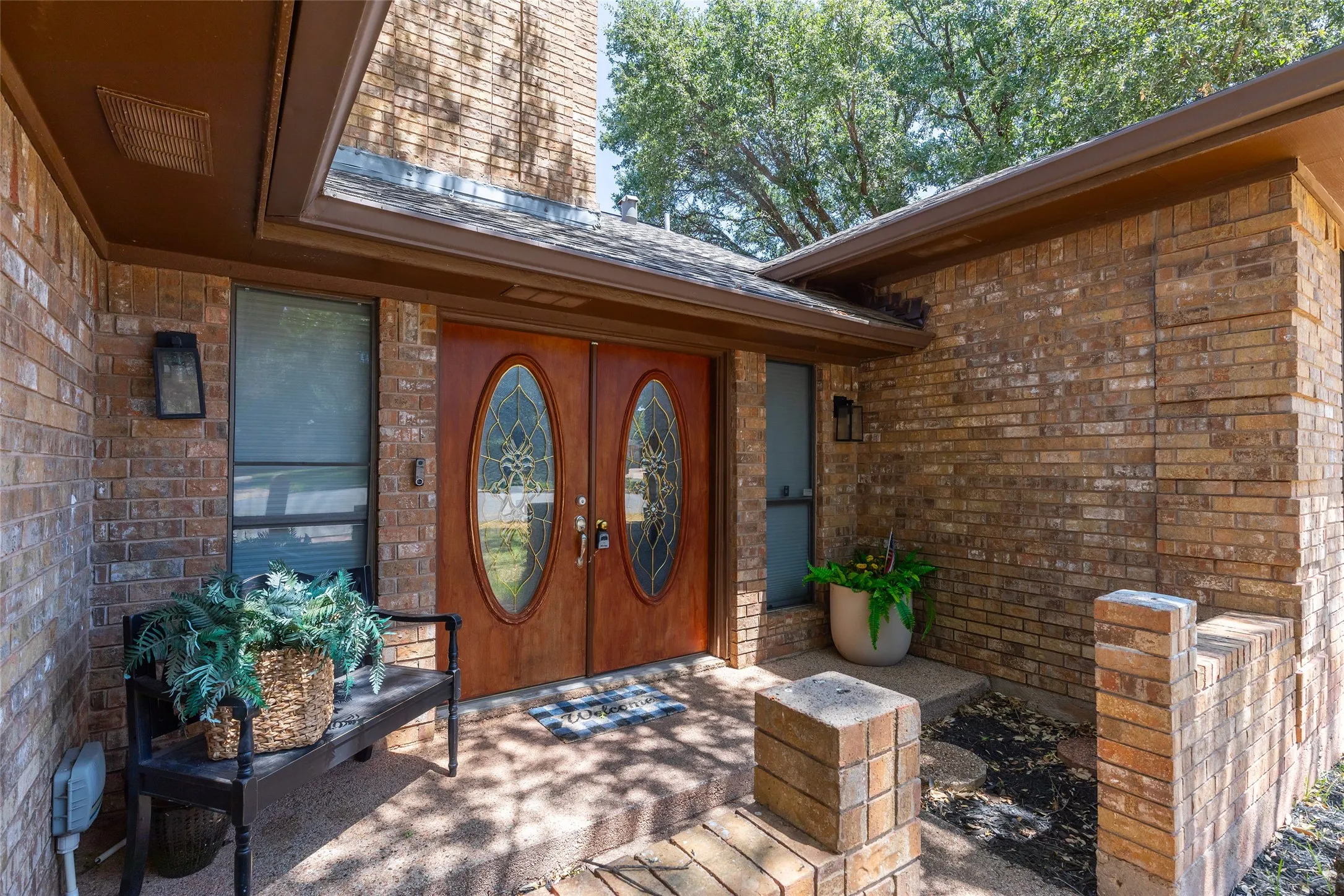 Single Family Residence For Sale in Taylor County , 46 Augusta Drive, Abilene, Texas 79606, 3 Bedroom, 3 Bathroom, 2 Garage spaces, 2,440 Sqft, built in 1981, mls#21332594, Real Estate Agent in Abilene, Homes For Sale in Taylor county, Homes For Sale in Abilene, Realtor in Abilene Texas, Real Estate Brokerage Independent Realty Texas, Luminita Cordes Realtor