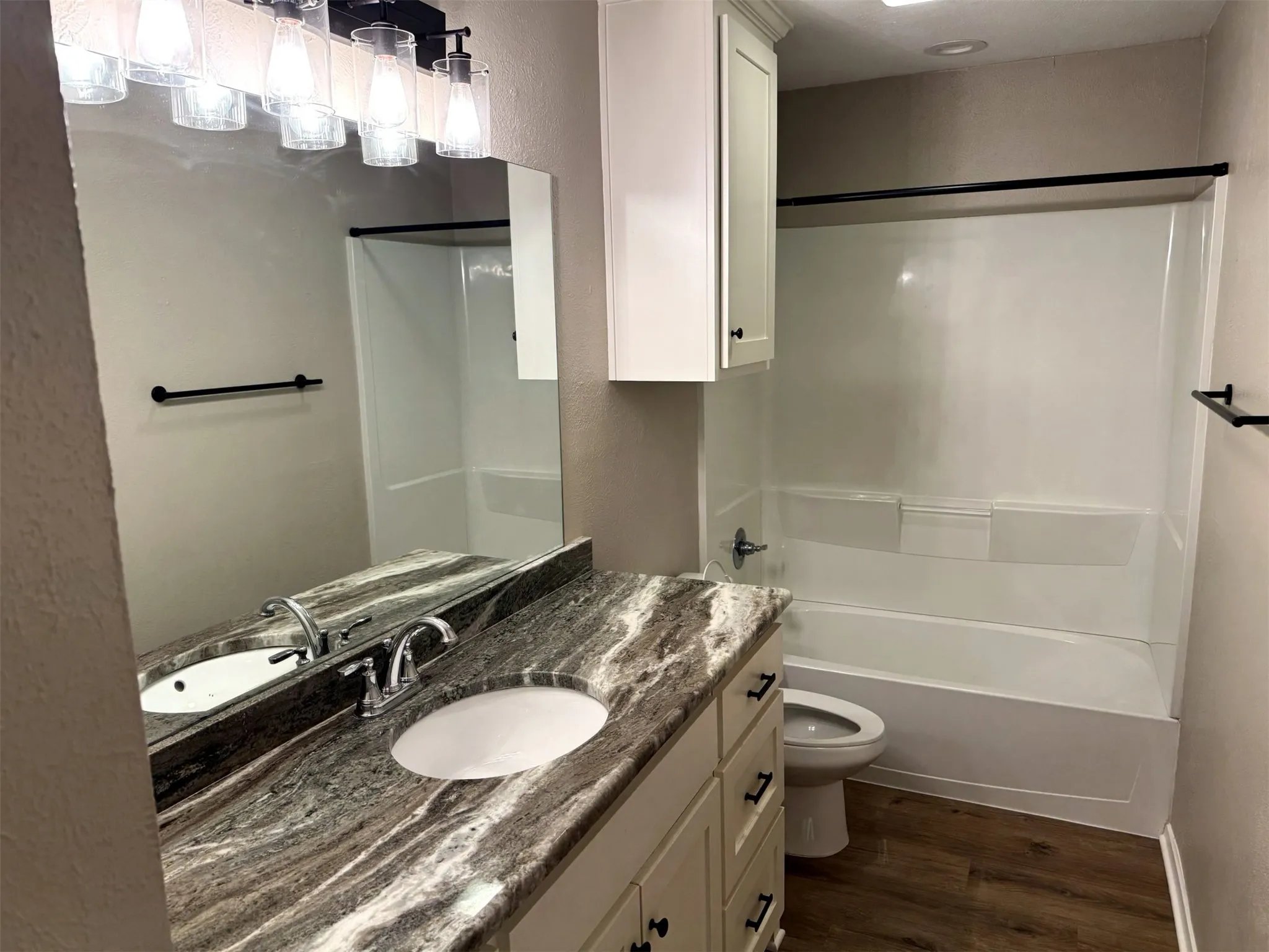 Single Family Residence For Rent in Denton County , 321 E Lake Street, Krum, Texas 76249, 3 Bedroom, 2 Bathroom, 2 Garage spaces, 1,487 Sqft, built in 1967, Price $1,850, mls#21331149, Real Estate Agent in Krum, Homes For Rent in Denton county, Homes For Rent in Krum, Realtor in Krum Texas, Real Estate Brokerage Independent Realty Texas, Luminita Cordes Realtor