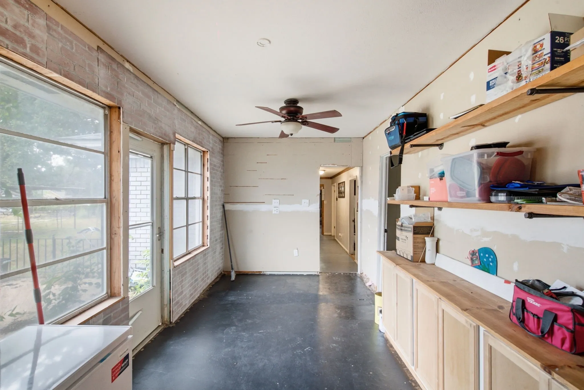 Single Family Residence For Sale in Erath County , 456 Alexander Road, Stephenville, Texas 76401, 7 Bedroom, 2 Bathroom, Garage spaces, 2,523 Sqft, built in 1960, mls#21333662, Real Estate Agent in Stephenville, Homes For Sale in Erath county, Homes For Sale in Stephenville, Realtor in Stephenville Texas, Real Estate Brokerage Independent Realty Texas, Luminita Cordes Realtor