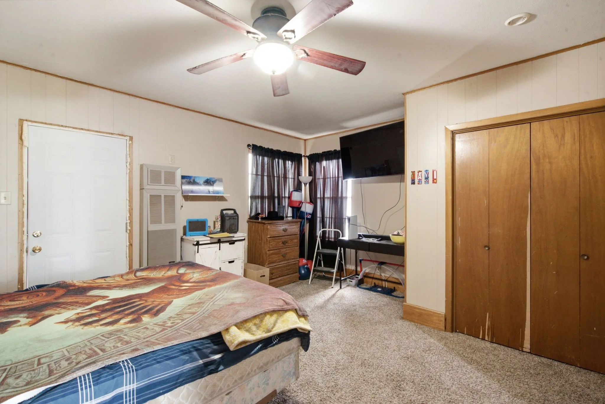 Single Family Residence For Sale in Erath County , 456 Alexander Road, Stephenville, Texas 76401, 7 Bedroom, 2 Bathroom, Garage spaces, 2,523 Sqft, built in 1960, mls#21333662, Real Estate Agent in Stephenville, Homes For Sale in Erath county, Homes For Sale in Stephenville, Realtor in Stephenville Texas, Real Estate Brokerage Independent Realty Texas, Luminita Cordes Realtor