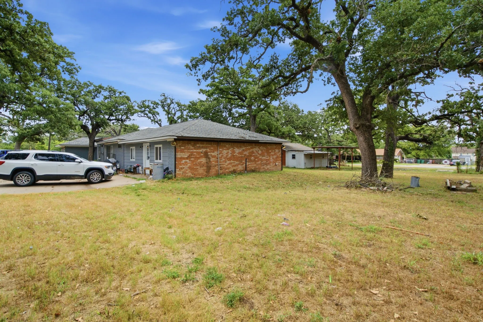 Single Family Residence For Sale in Erath County , 456 Alexander Road, Stephenville, Texas 76401, 7 Bedroom, 2 Bathroom, Garage spaces, 2,523 Sqft, built in 1960, mls#21333662, Real Estate Agent in Stephenville, Homes For Sale in Erath county, Homes For Sale in Stephenville, Realtor in Stephenville Texas, Real Estate Brokerage Independent Realty Texas, Luminita Cordes Realtor