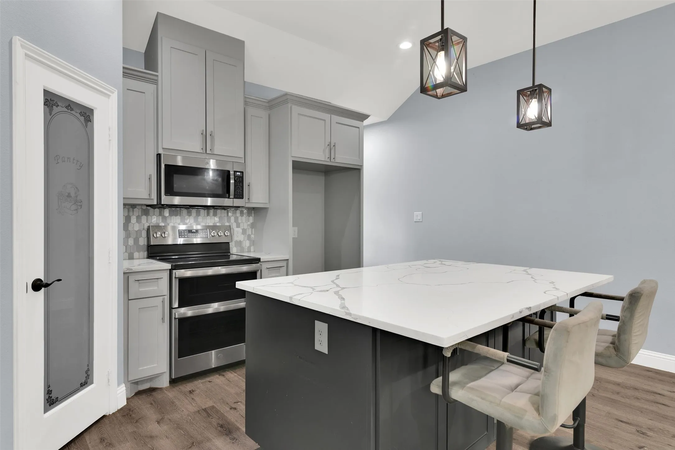 Single Family Residence For Sale in Fannin County , 1312 Elm Street, Bonham, Texas 75418, 3 Bedroom, 2 Bathroom, 2 Garage spaces, 1,517 Sqft, built in 2020, mls#21329127, Real Estate Agent in Bonham, Homes For Sale in Fannin county, Homes For Sale in Bonham, Realtor in Bonham Texas, Real Estate Brokerage Independent Realty Texas, Luminita Cordes Realtor
