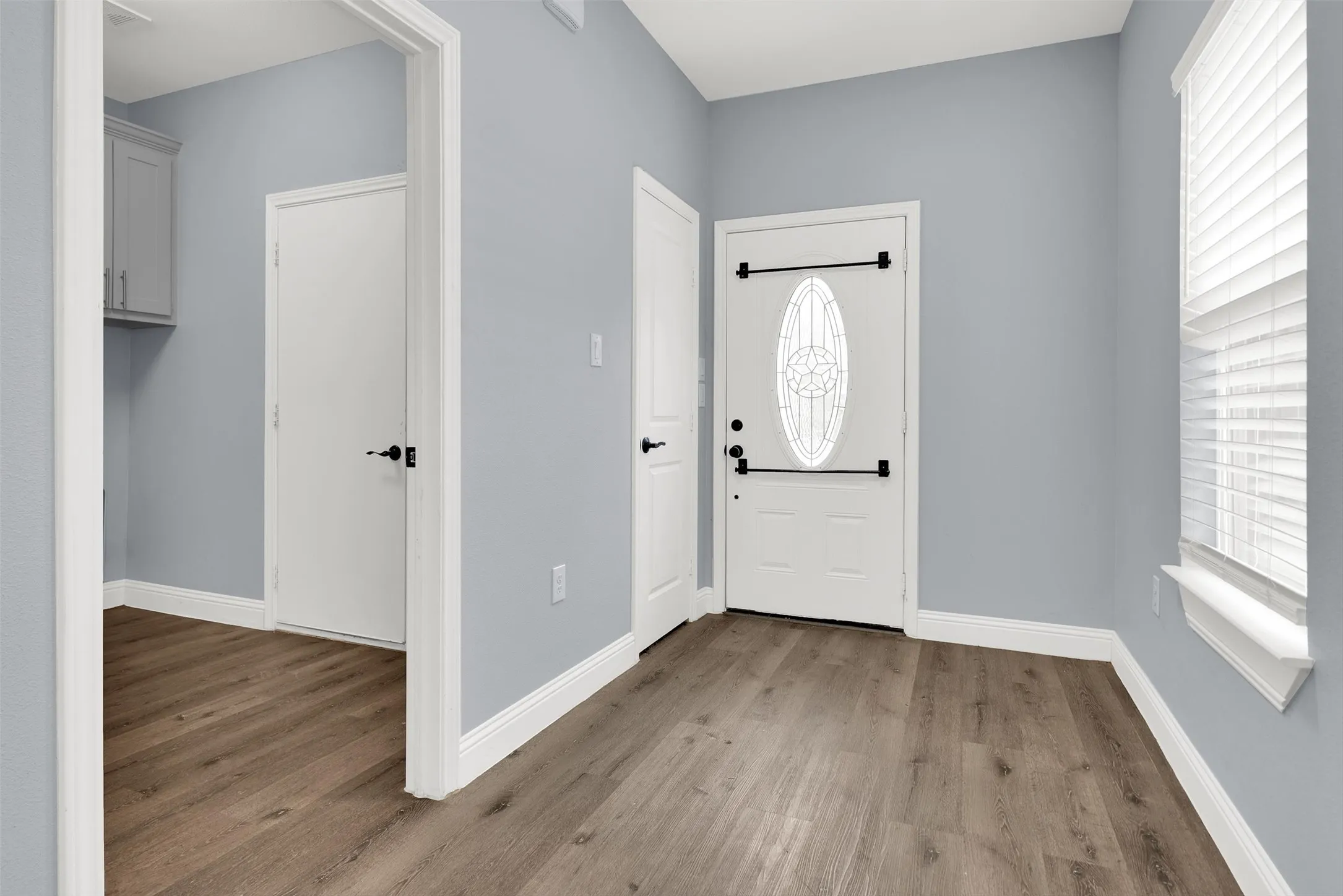 Laundry Room off of entry way and garage
