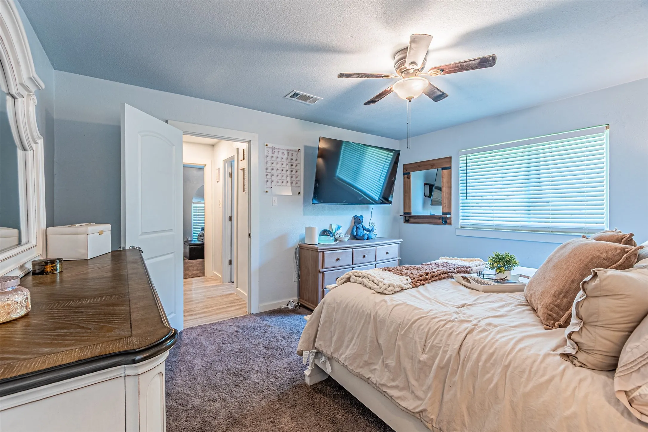 Single Family Residence For Rent in Tarrant County , 2608 Nelwin Place, Arlington, Texas 76016, 3 Bedroom, 2 Bathroom, 2 Garage spaces, 1,488 Sqft, built in 1975, mls#21333649, Real Estate Agent in Arlington, Homes For Rent in Tarrant county, Homes For Rent in Arlington, Realtor in Arlington Texas, Real Estate Brokerage Independent Realty Texas, Luminita Cordes Realtor