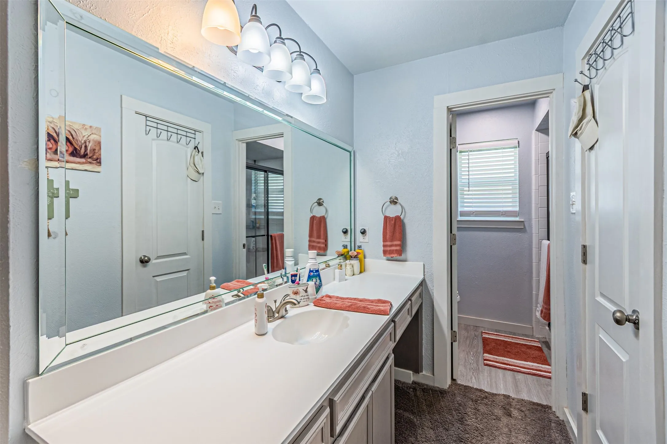 Single Family Residence For Rent in Tarrant County , 2608 Nelwin Place, Arlington, Texas 76016, 3 Bedroom, 2 Bathroom, 2 Garage spaces, 1,488 Sqft, built in 1975, mls#21333649, Real Estate Agent in Arlington, Homes For Rent in Tarrant county, Homes For Rent in Arlington, Realtor in Arlington Texas, Real Estate Brokerage Independent Realty Texas, Luminita Cordes Realtor
