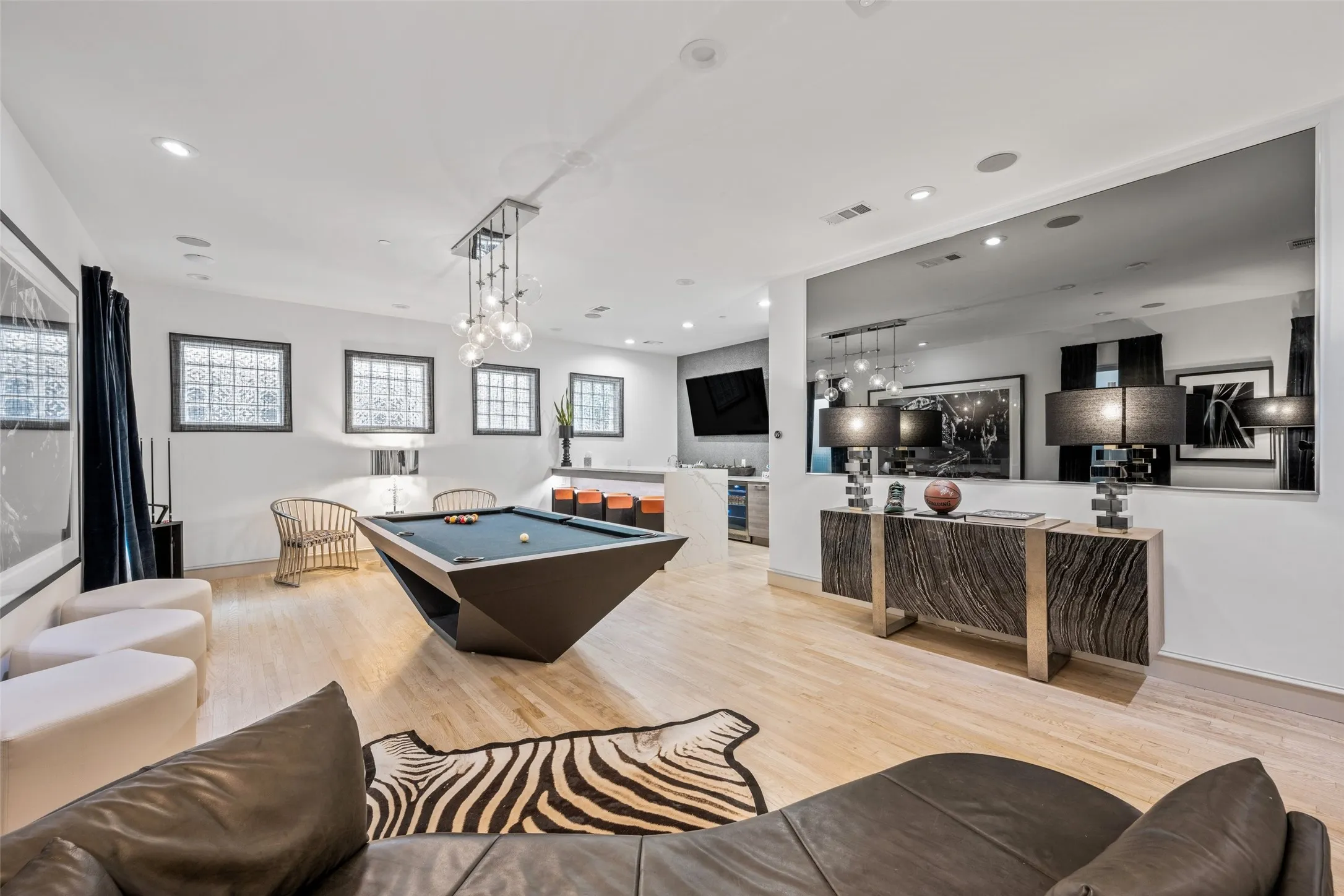 Spacious Game Room or Second Living area