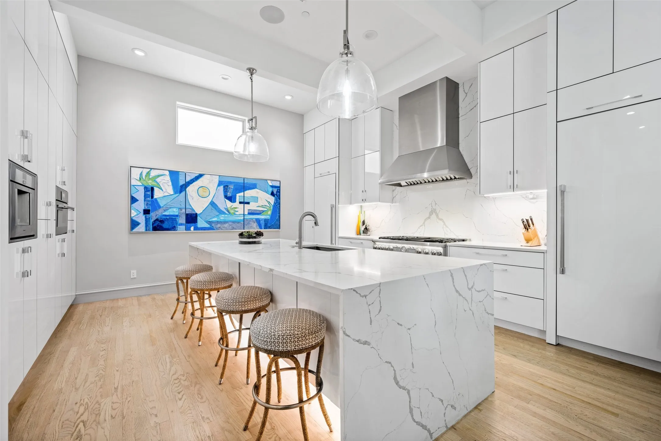 Spacious Kitchen with Island