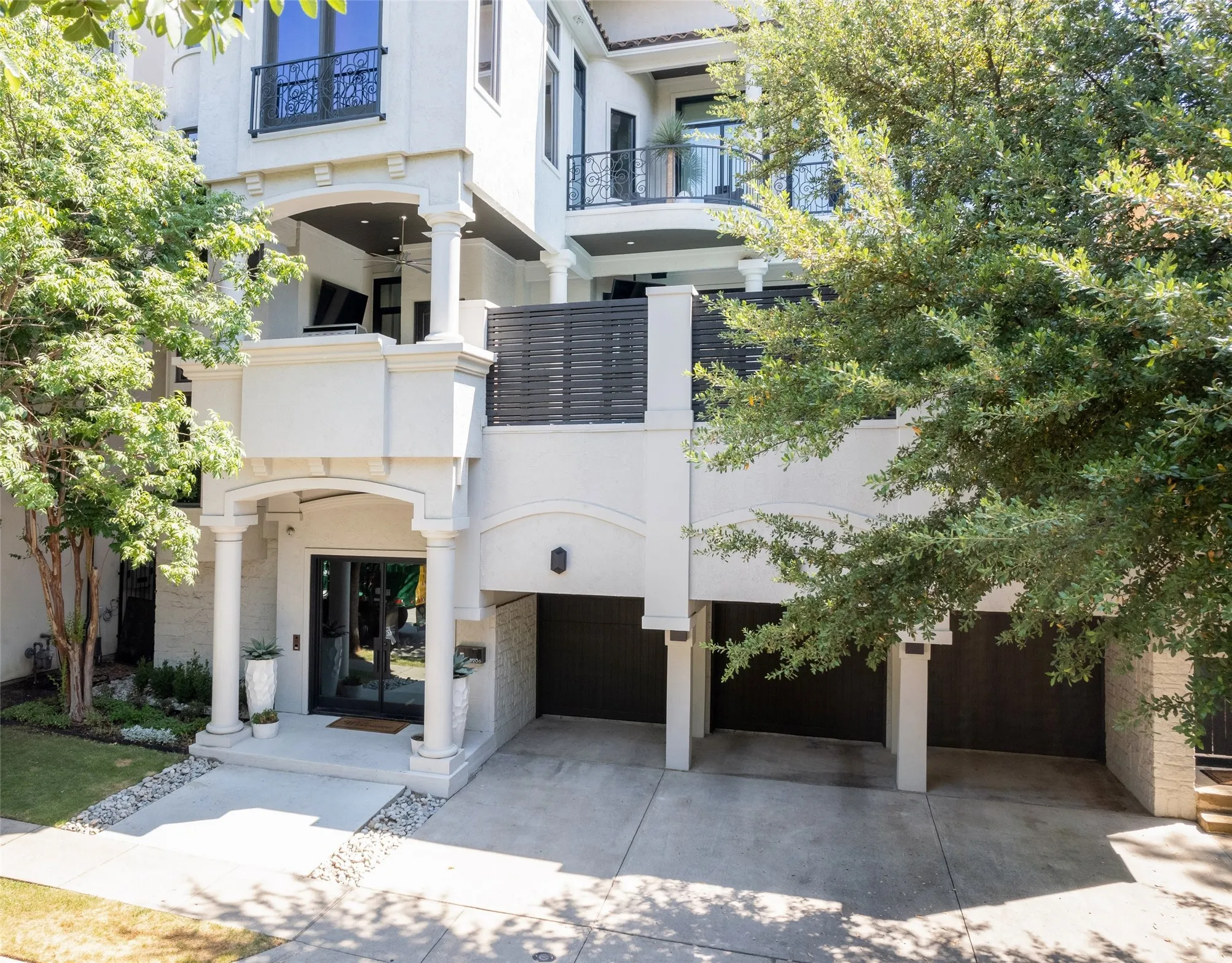 Three Car Garage