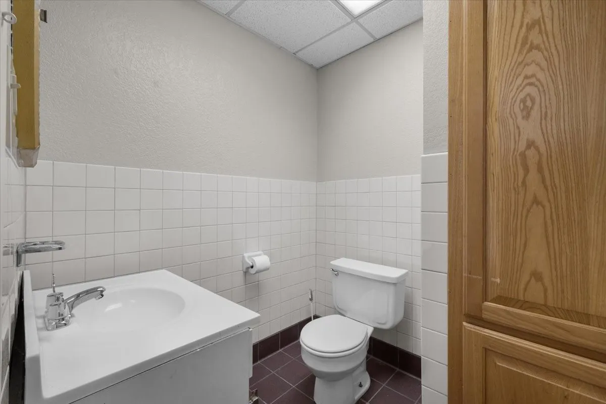 Restroom​​‌​​​​‌​​‌‌​‌‌​​​‌‌​‌​‌​‌​​​‌​​ 2
