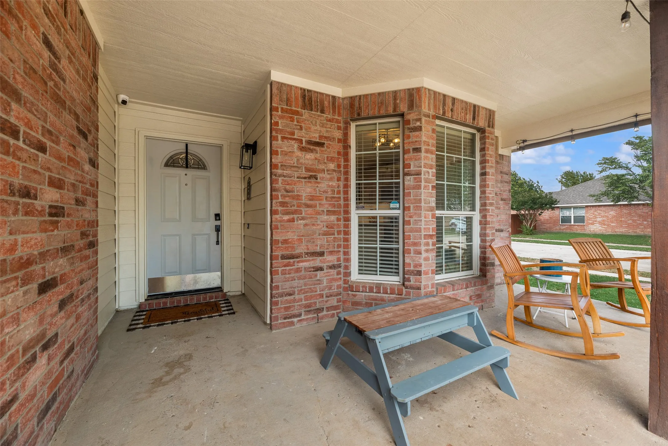 Single Family Residence For Sale in Collin County , 300 Meadow View Lane, Anna, Texas 75409, 3 Bedroom, 2 Bathroom, 2 Garage spaces, 1,479 Sqft, built in 2005, mls#21333701, Real Estate Agent in Anna, Homes For Sale in Collin county, Homes For Sale in Anna, Realtor in Anna Texas, Real Estate Brokerage Independent Realty Texas, Luminita Cordes Realtor