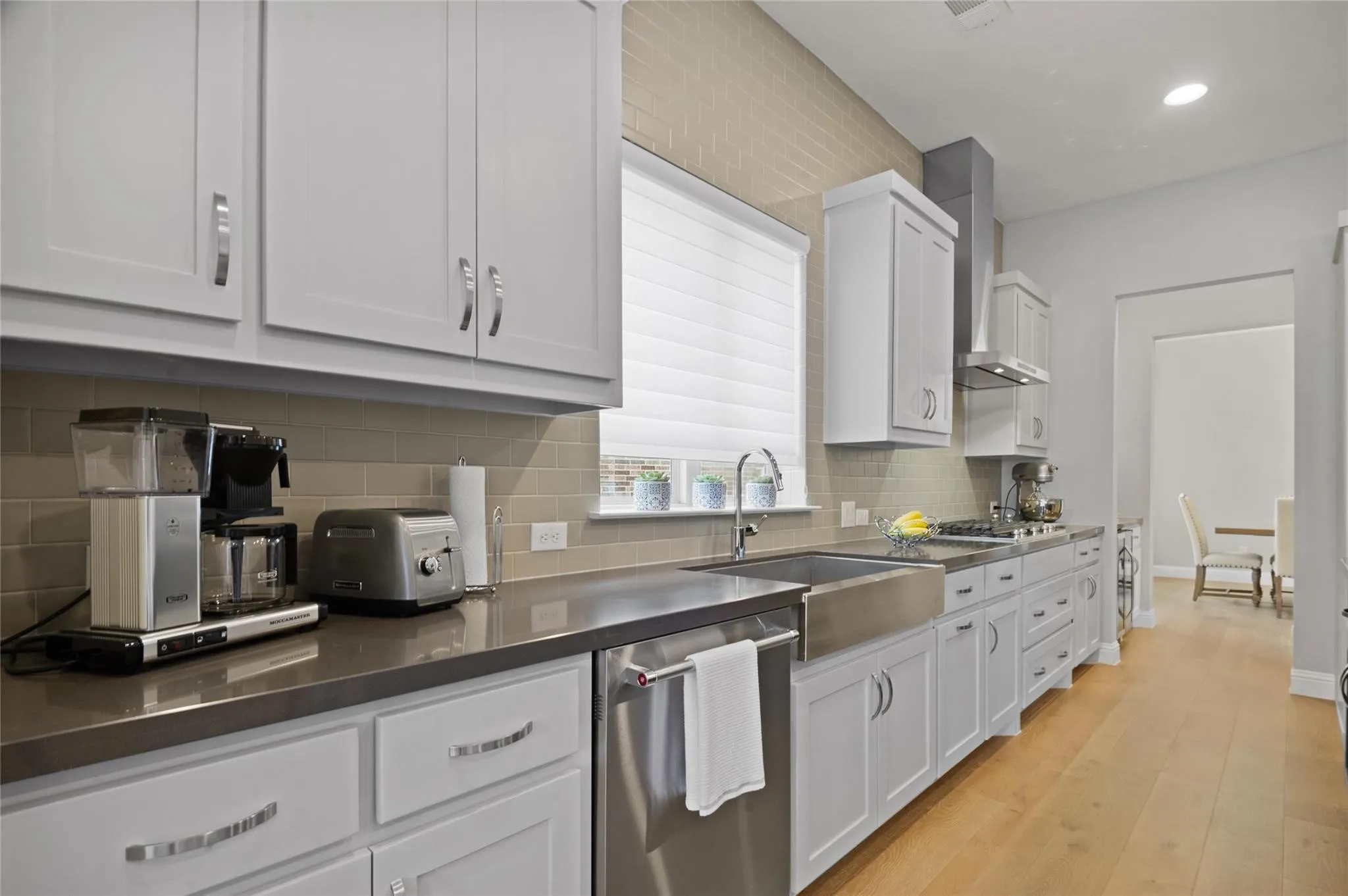 Single Family Residence For Sale in Collin County , 6905 St Georges Drive, Mc Kinney, Texas 75070, 4 Bedroom, 4 Bathroom, 3 Garage spaces, 3,493 Sqft, built in 2016, mls#21329470, Real Estate Agent in Mc Kinney, Homes For Sale in Collin county, Homes For Sale in Mc Kinney, Realtor in Mc Kinney Texas, Real Estate Brokerage Independent Realty Texas, Luminita Cordes Realtor