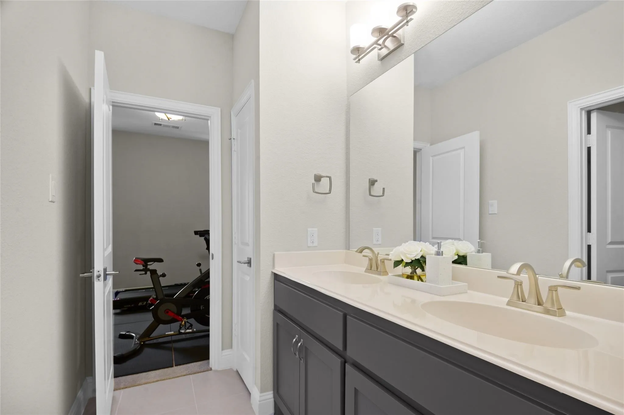Single Family Residence For Sale in Collin County , 6905 St Georges Drive, Mc Kinney, Texas 75070, 4 Bedroom, 4 Bathroom, 3 Garage spaces, 3,493 Sqft, built in 2016, mls#21329470, Real Estate Agent in Mc Kinney, Homes For Sale in Collin county, Homes For Sale in Mc Kinney, Realtor in Mc Kinney Texas, Real Estate Brokerage Independent Realty Texas, Luminita Cordes Realtor