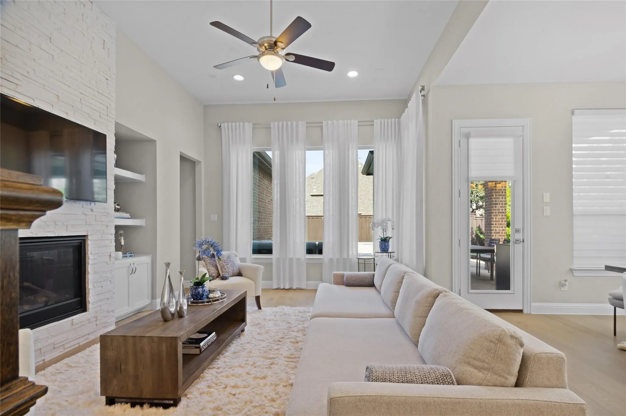 Single Family Residence For Sale in Collin County , 6905 St Georges Drive, Mc Kinney, Texas 75070, 4 Bedroom, 4 Bathroom, 3 Garage spaces, 3,493 Sqft, built in 2016, mls#21329470, Real Estate Agent in Mc Kinney, Homes For Sale in Collin county, Homes For Sale in Mc Kinney, Realtor in Mc Kinney Texas, Real Estate Brokerage Independent Realty Texas, Luminita Cordes Realtor