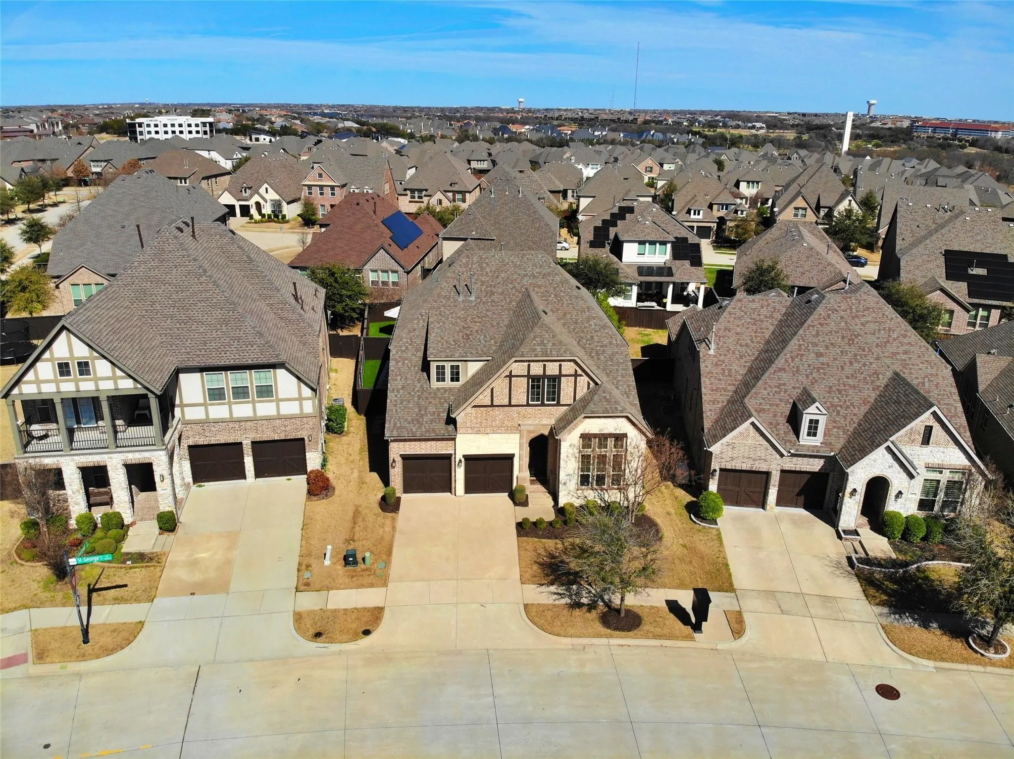 Single Family Residence For Sale in Collin County , 6905 St Georges Drive, Mc Kinney, Texas 75070, 4 Bedroom, 4 Bathroom, 3 Garage spaces, 3,493 Sqft, built in 2016, mls#21329470, Real Estate Agent in Mc Kinney, Homes For Sale in Collin county, Homes For Sale in Mc Kinney, Realtor in Mc Kinney Texas, Real Estate Brokerage Independent Realty Texas, Luminita Cordes Realtor