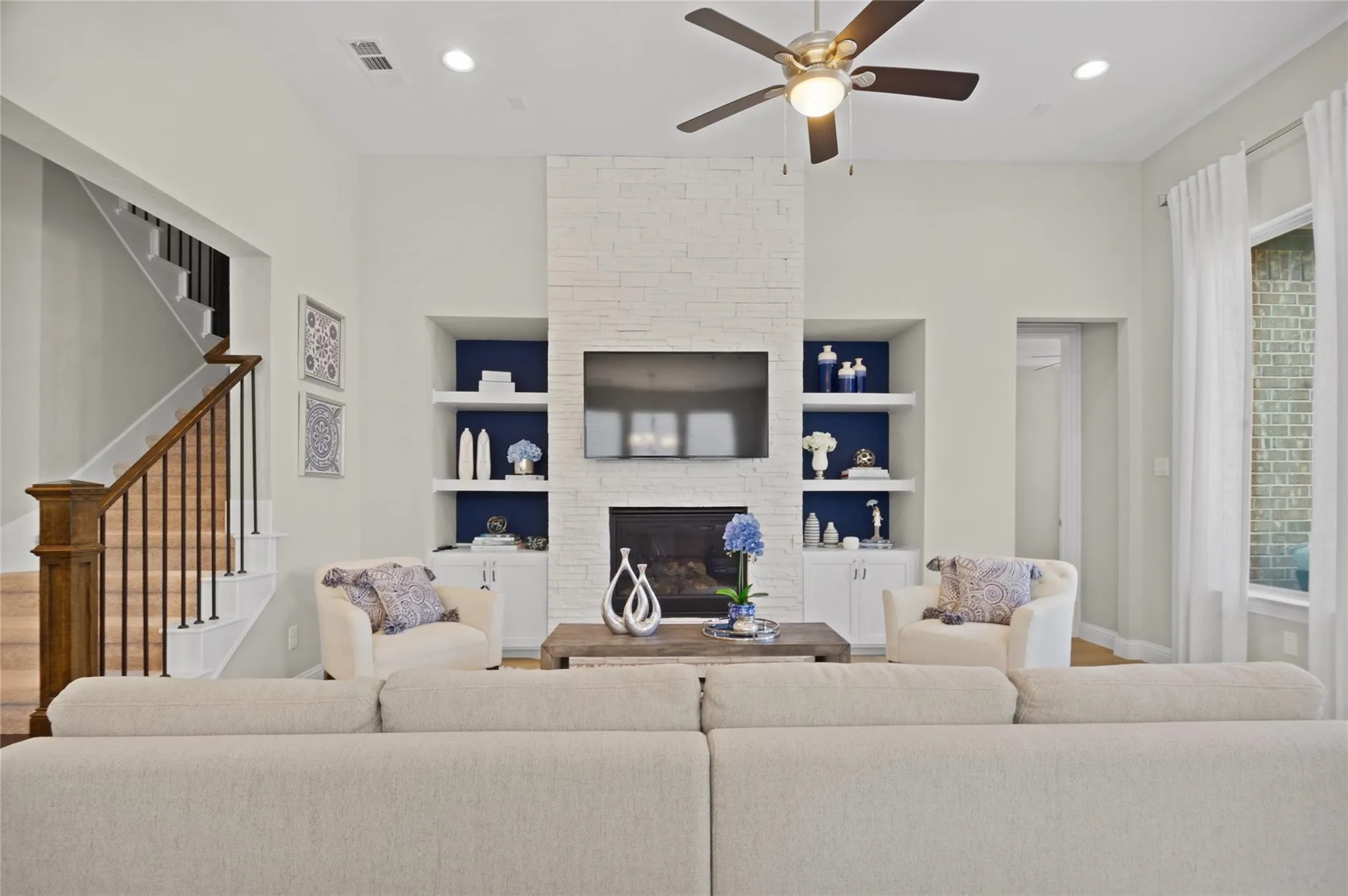Single Family Residence For Sale in Collin County , 6905 St Georges Drive, Mc Kinney, Texas 75070, 4 Bedroom, 4 Bathroom, 3 Garage spaces, 3,493 Sqft, built in 2016, mls#21329470, Real Estate Agent in Mc Kinney, Homes For Sale in Collin county, Homes For Sale in Mc Kinney, Realtor in Mc Kinney Texas, Real Estate Brokerage Independent Realty Texas, Luminita Cordes Realtor