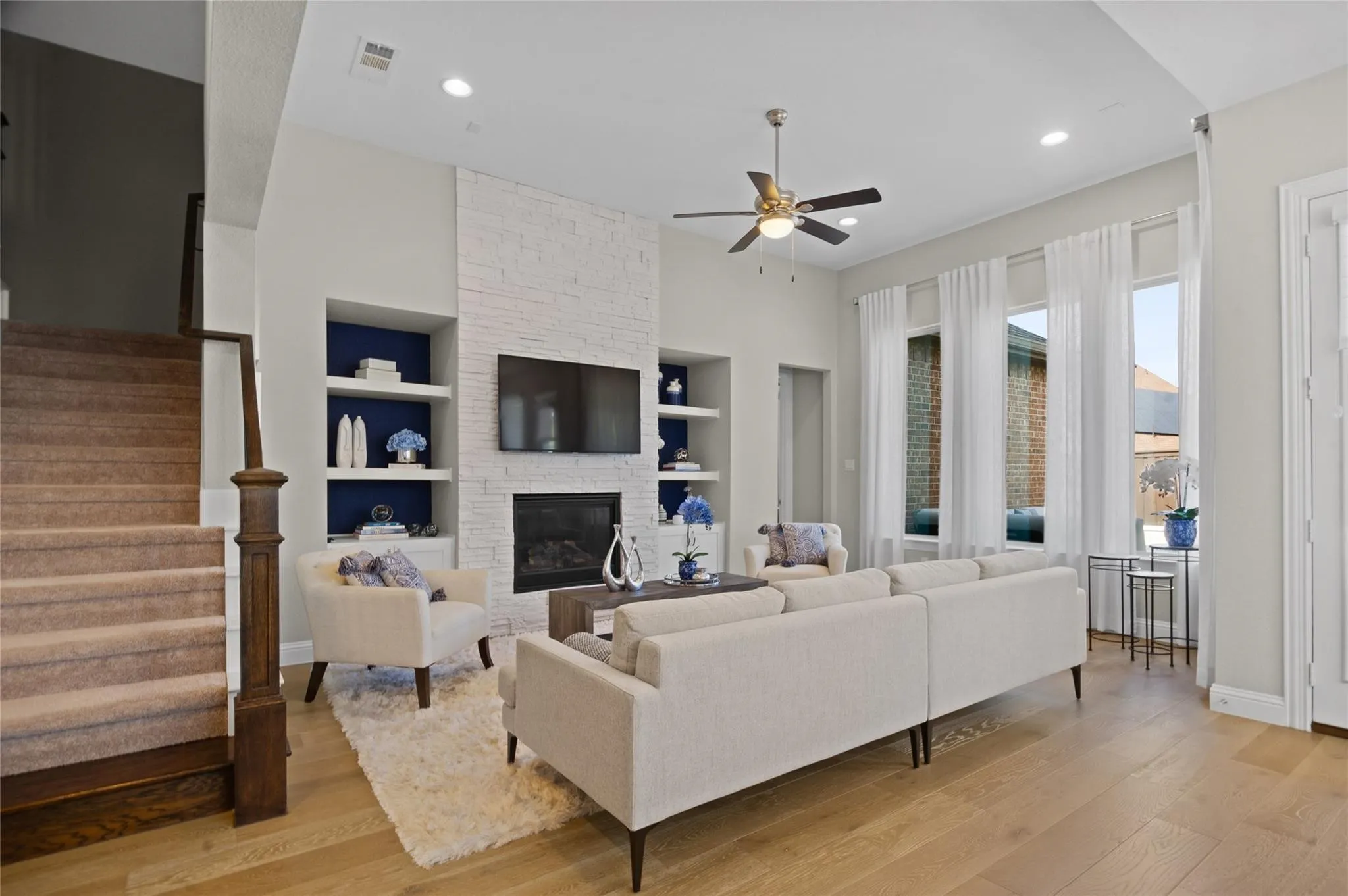 Single Family Residence For Sale in Collin County , 6905 St Georges Drive, Mc Kinney, Texas 75070, 4 Bedroom, 4 Bathroom, 3 Garage spaces, 3,493 Sqft, built in 2016, mls#21329470, Real Estate Agent in Mc Kinney, Homes For Sale in Collin county, Homes For Sale in Mc Kinney, Realtor in Mc Kinney Texas, Real Estate Brokerage Independent Realty Texas, Luminita Cordes Realtor