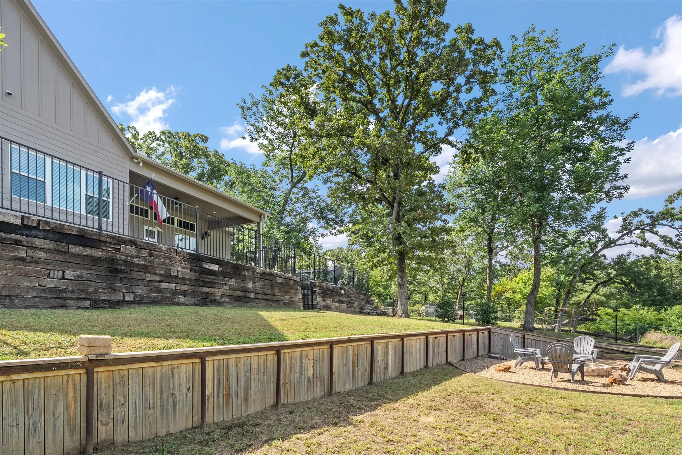 Single Family Residence For Sale in Henderson County , 317 Kauai Court, Tool, Texas 75143, 4 Bedroom, 3 Bathroom, 2 Garage spaces, 2,008 Sqft, built in 2022, mls#21333333, Real Estate Agent in Tool, Homes For Sale in Henderson county, Homes For Sale in Tool, Realtor in Tool Texas, Real Estate Brokerage Independent Realty Texas, Luminita Cordes Realtor