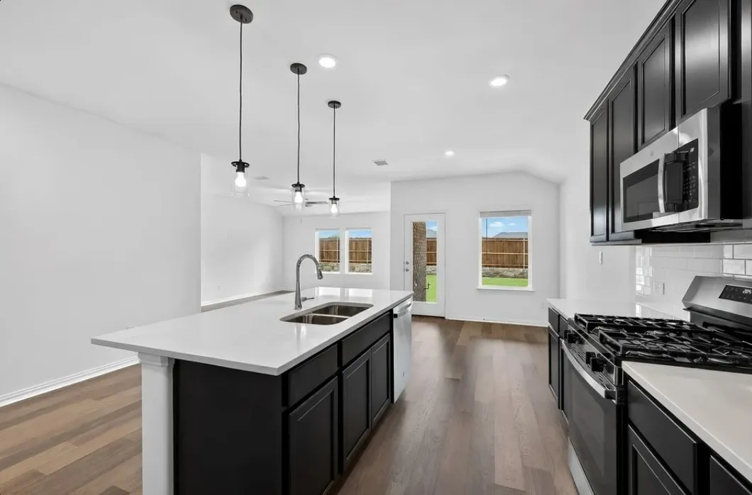 2628 Glacier Road ~ Ready Now!