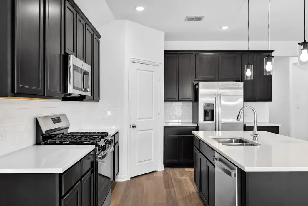 2628 Glacier Road ~ Ready Now!