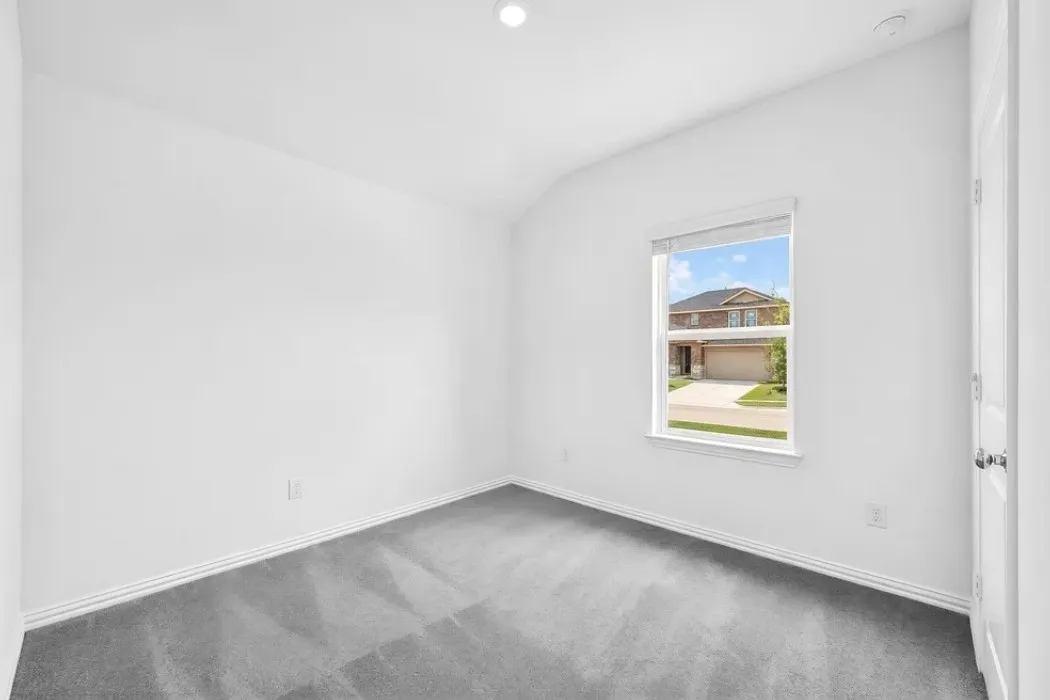 2628 Glacier Road ~ Ready Now!