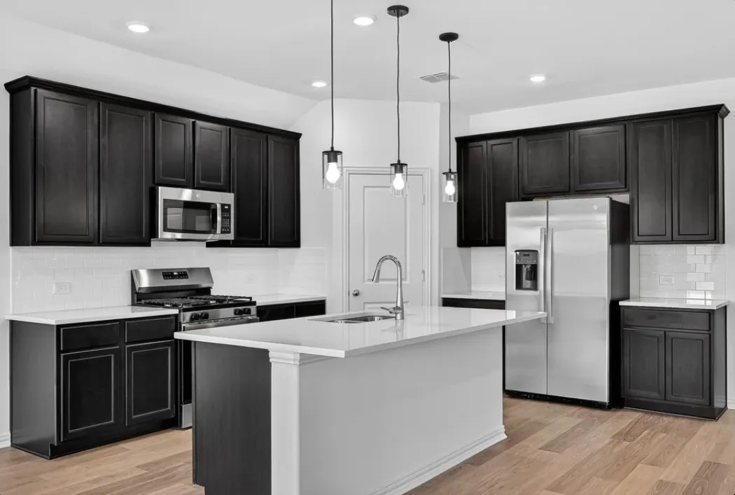 2628 Glacier Road ~ Ready Now!